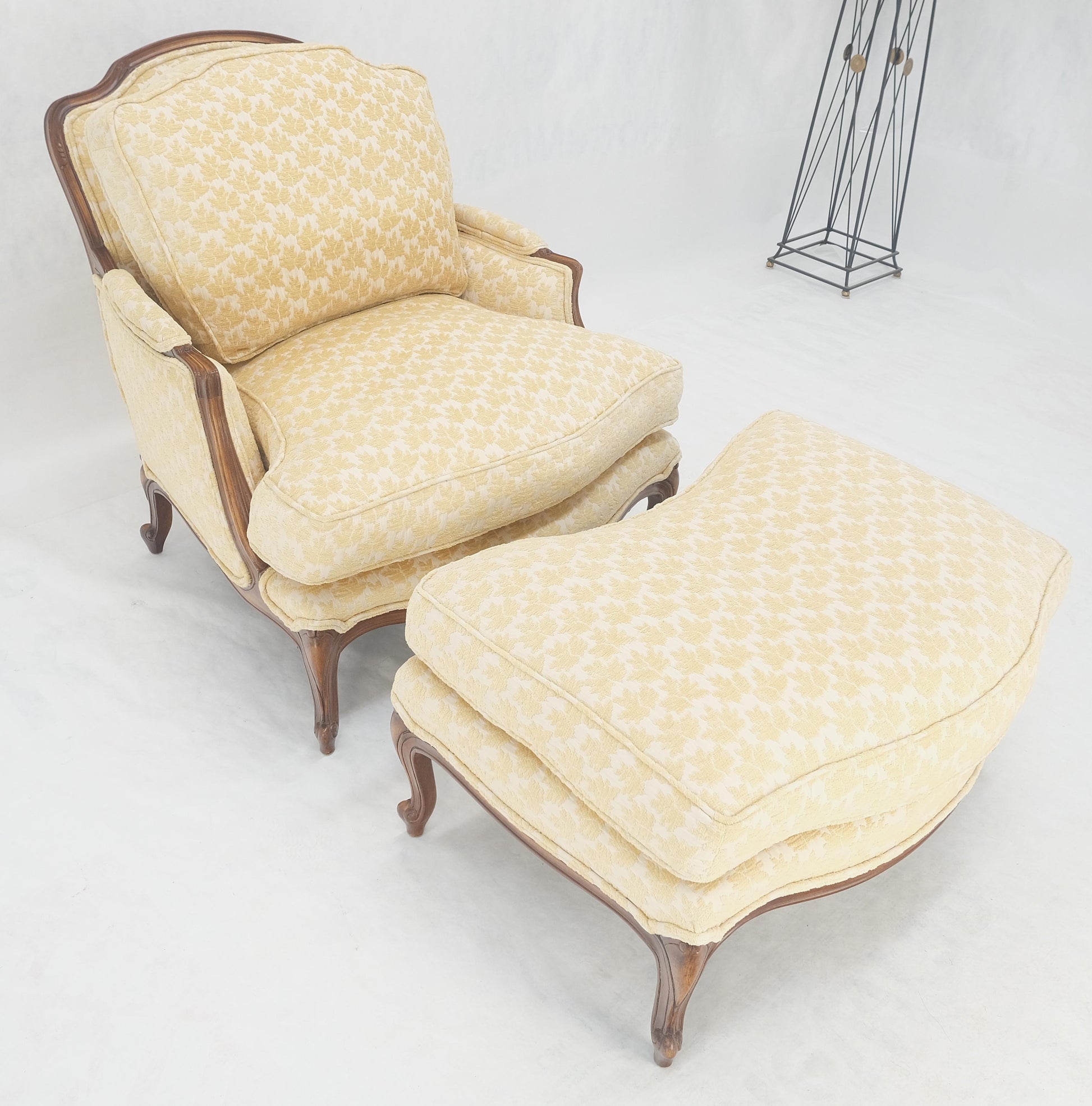 Wide Carved Walnut Frame French Arm Chair w/ Matching Ottoman Chaise Super Clean