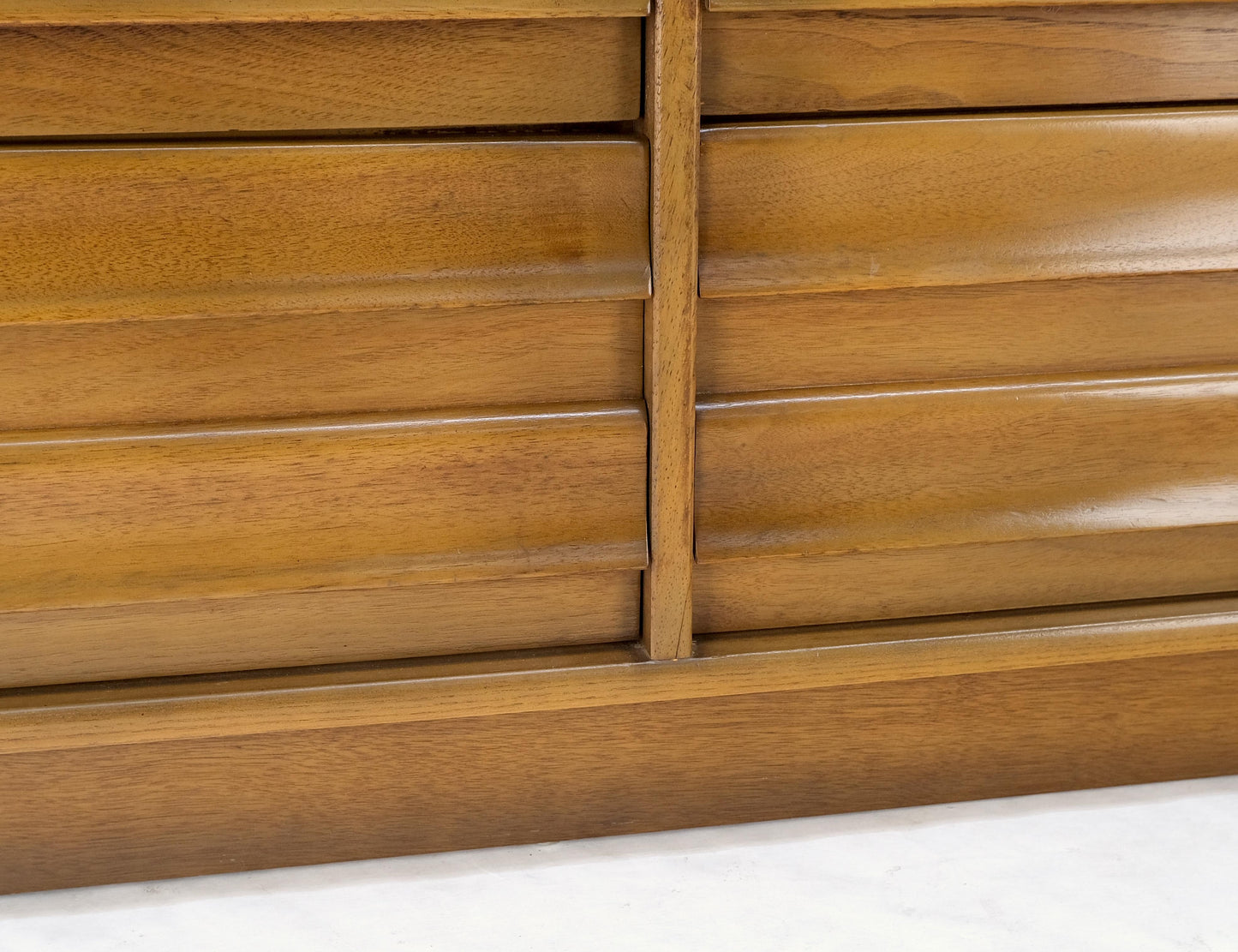 American Mid-Century Modern 6 Drawers Dresser Credenza w Butterfly Joints MINT!