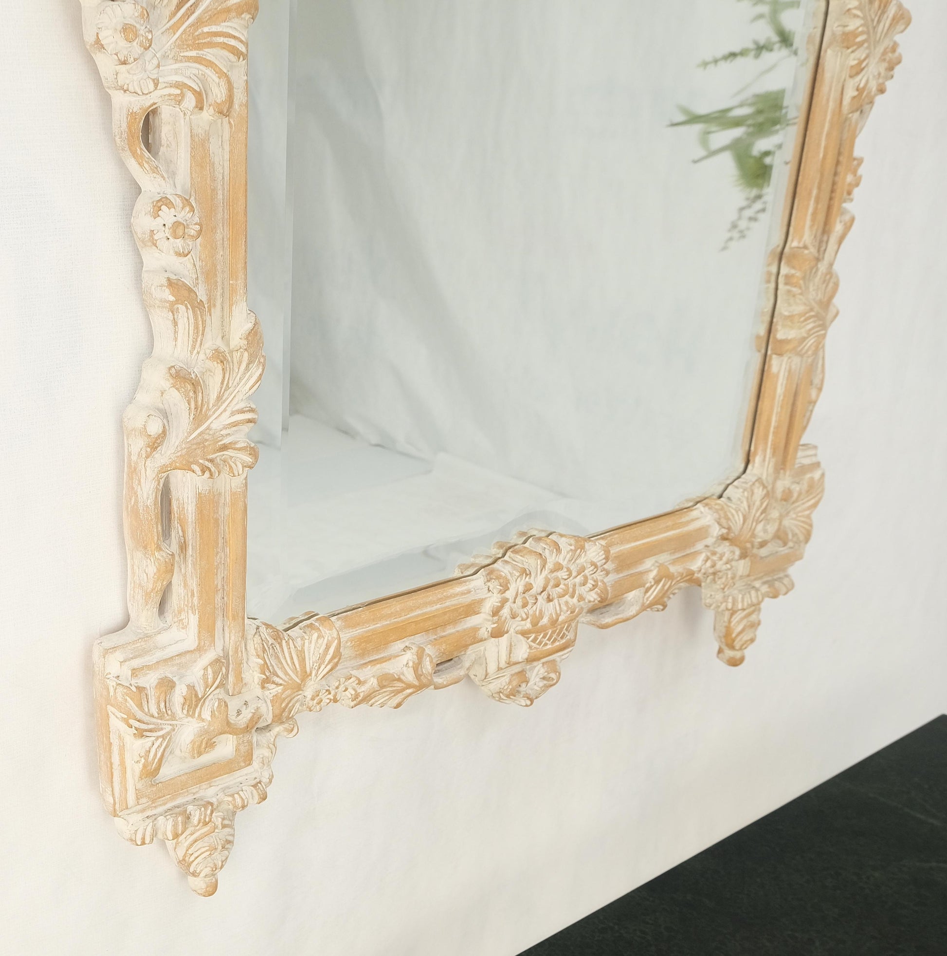 EstablishedLines Maitland Smith Carved White Wash Finish Wall Mirror Matching Console Table MINT!