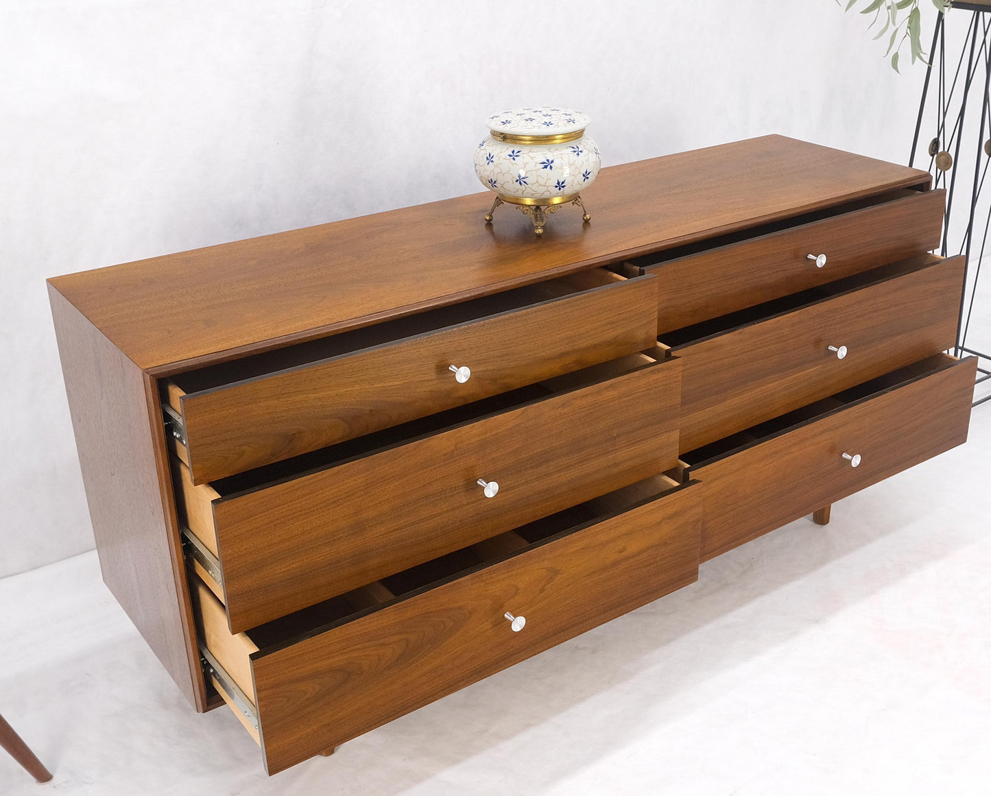 John Stuart Walnut Mid Century Modern 6 Drawer Long Dresser Thin Edge Style MINT