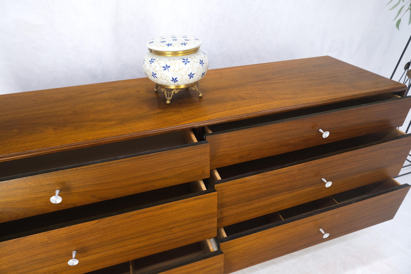 John Stuart Walnut Mid Century Modern 6 Drawer Long Dresser Thin Edge Style MINT