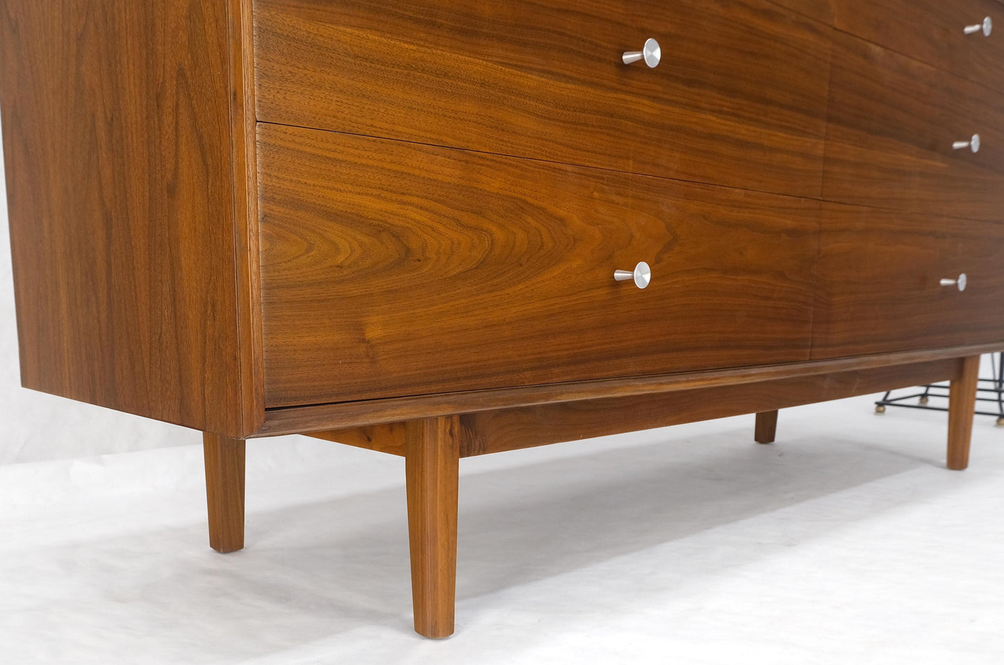 John Stuart Walnut Mid Century Modern 6 Drawer Long Dresser Thin Edge Style MINT