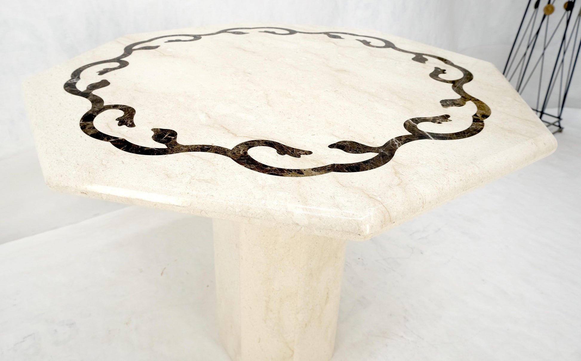 EstablishedLines Single Pedestal Solid Italian Marble Inlayed Top Dining Center Game Table MINT