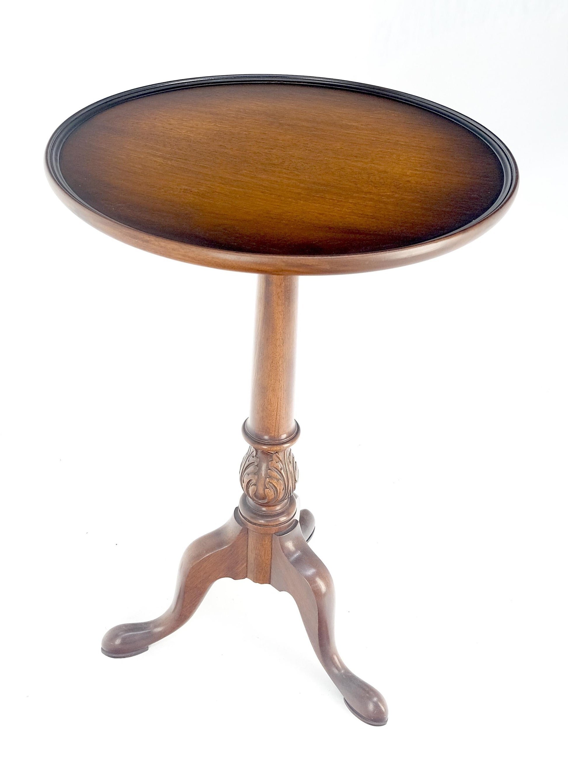 EstablishedLines Antique c1920s Carved Mahogany Tripod Base Round Pie Crust Edge Lamp Side Table