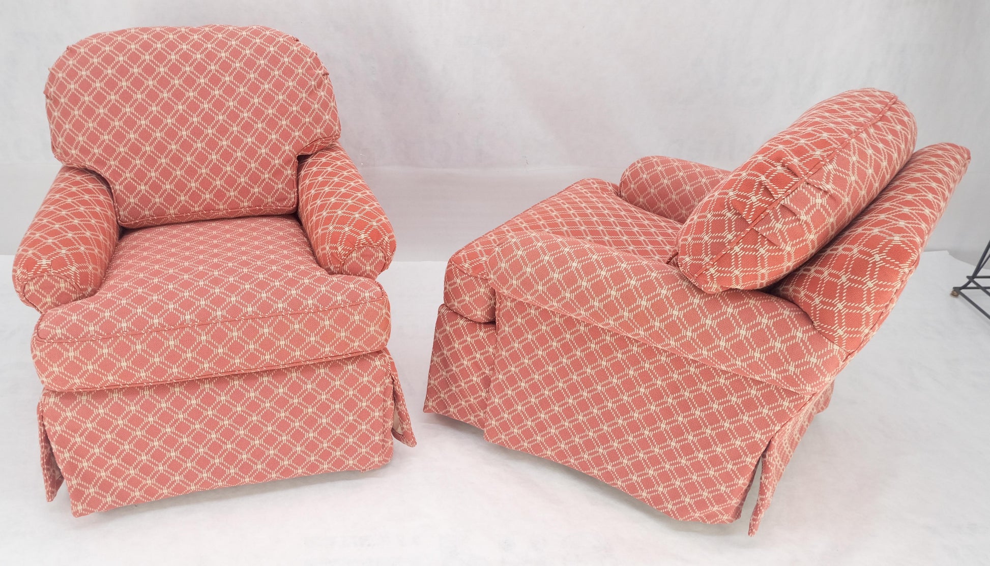 EstablishedLines Pair of Large Red & White Upholstery Club Lounge Chairs & Matching Ottoman MINT
