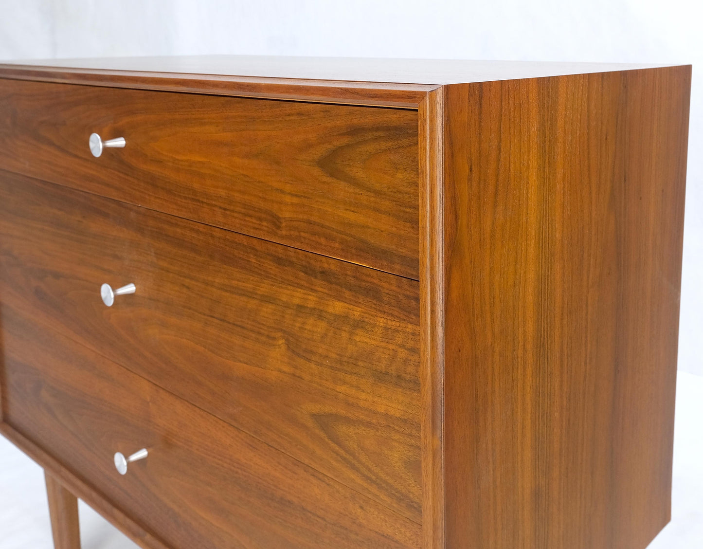 Jonn Stuart Mid Century Modern 3 Drawer Aluminum Pulls Bachelor Chest Dresser