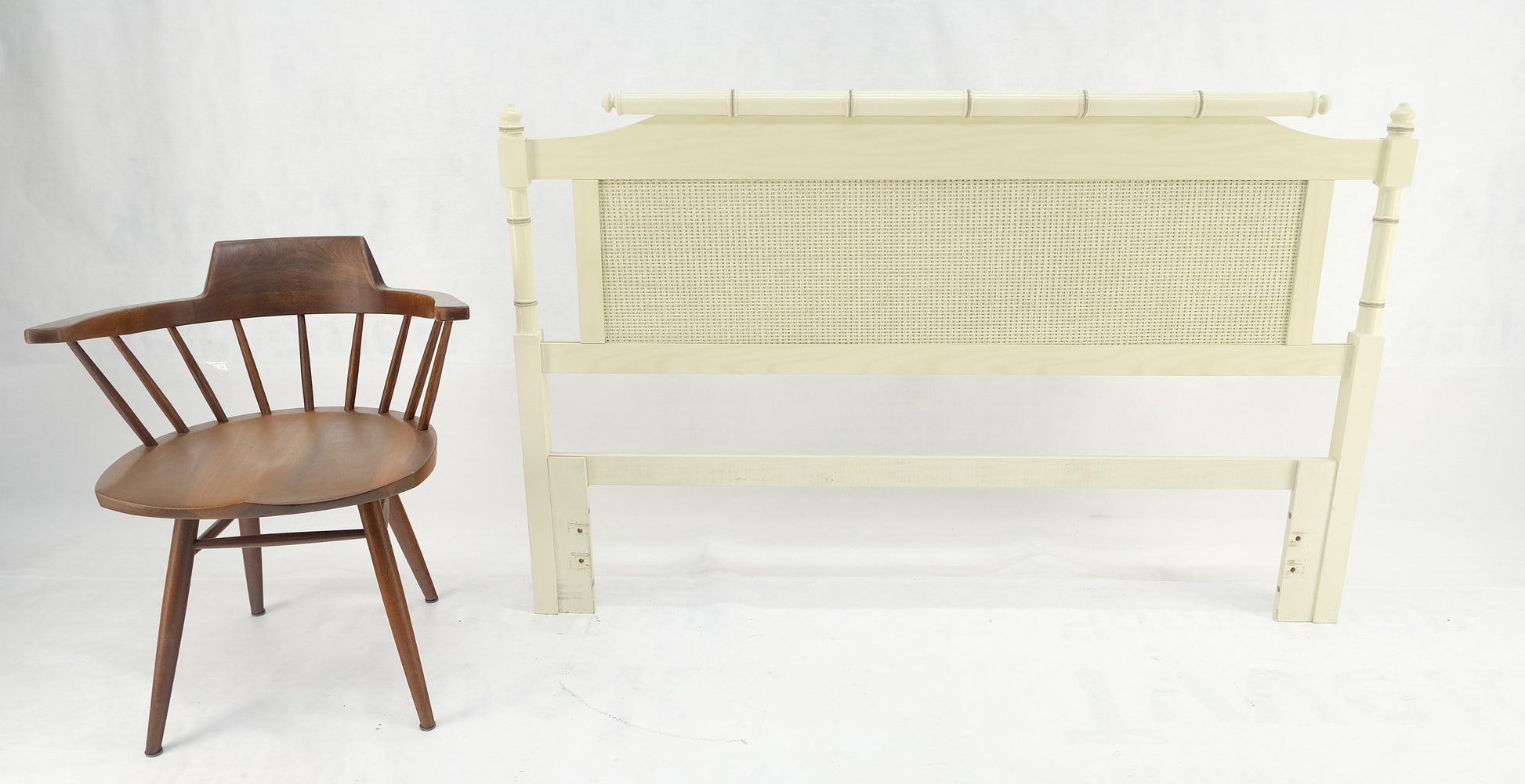 EstablishedLines Mid Century Modern Faux Bamboo Beige White Queen Size Headboard Bed MINT