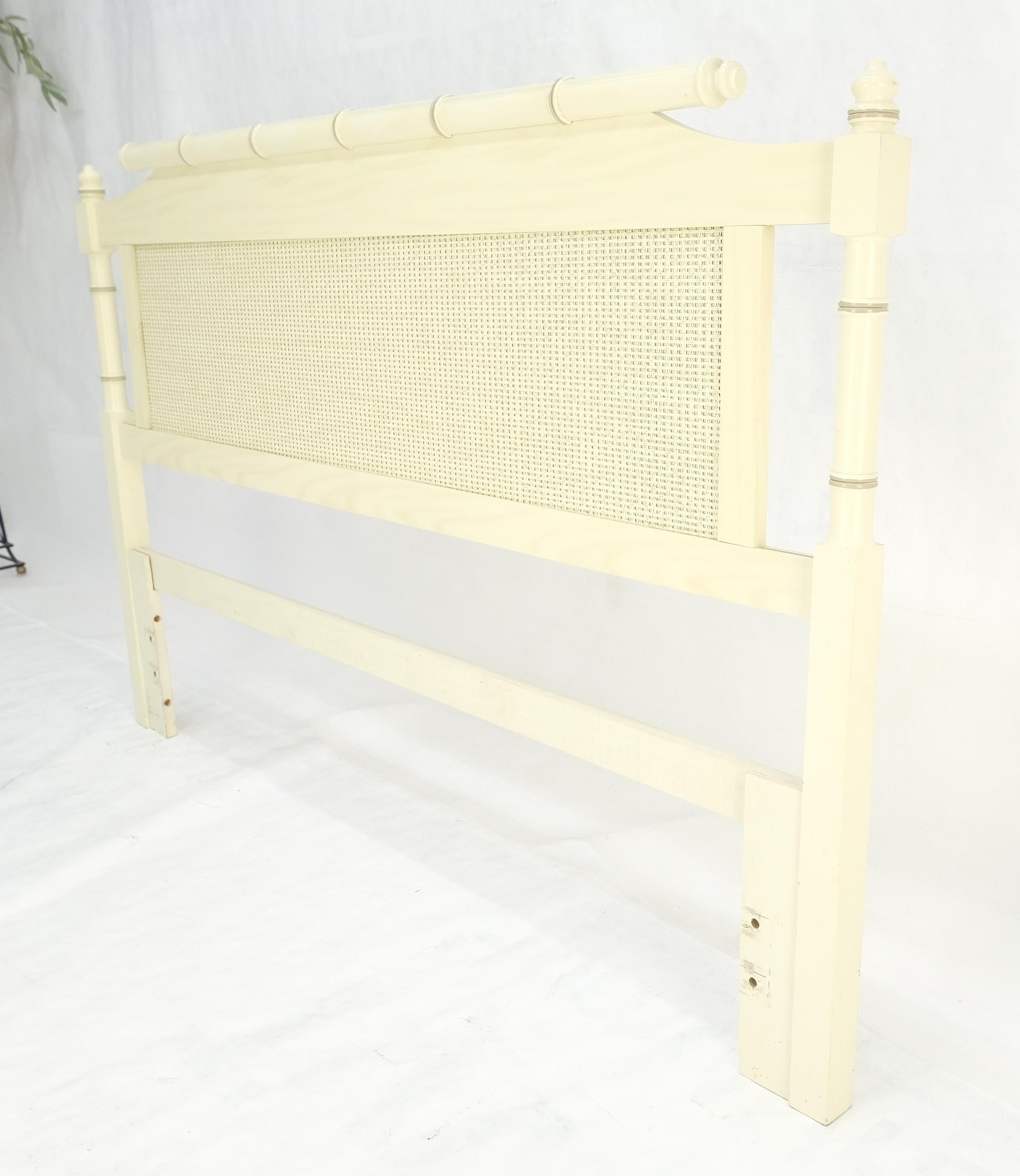 EstablishedLines Mid Century Modern Faux Bamboo Beige White Queen Size Headboard Bed MINT