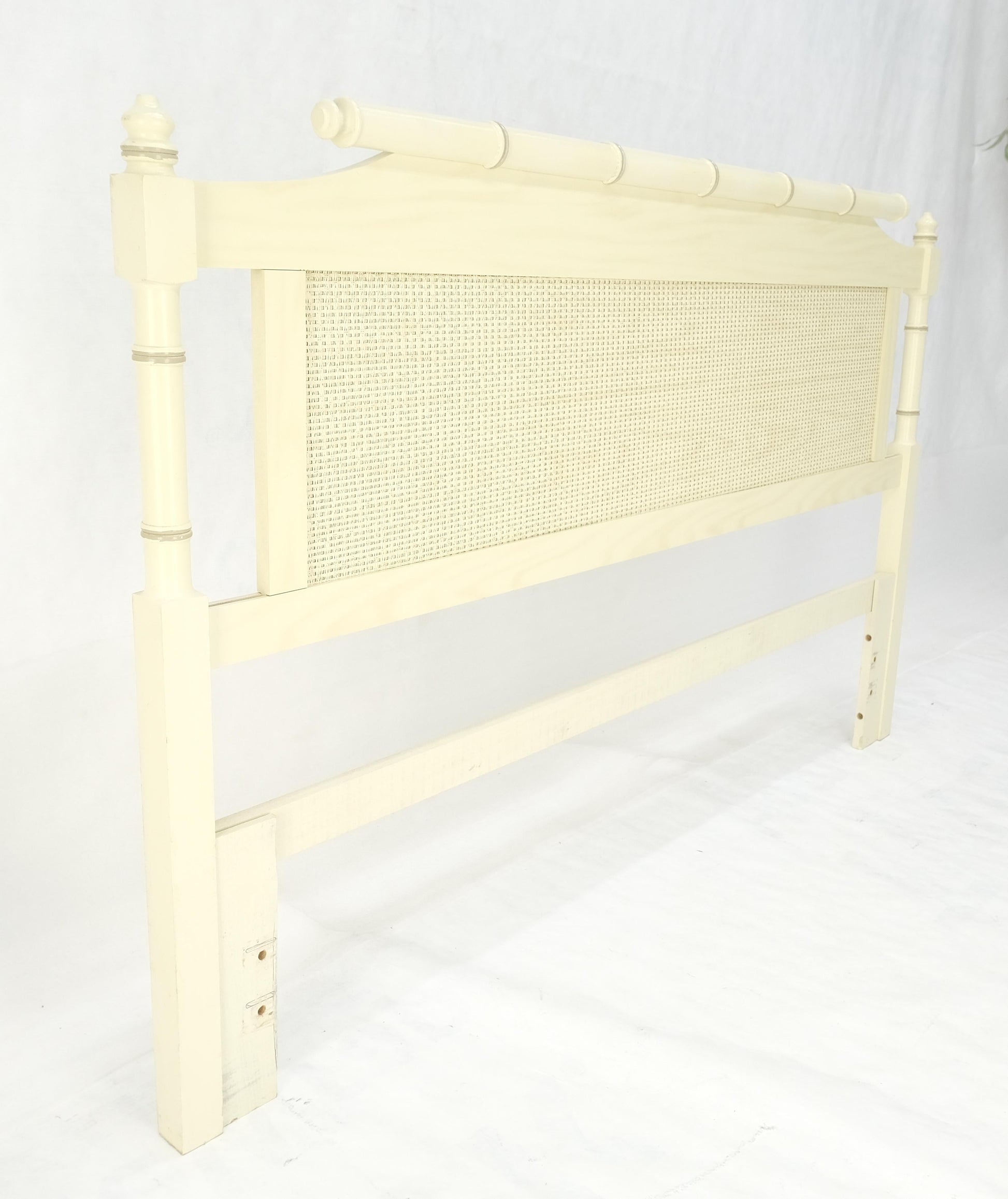 EstablishedLines Mid Century Modern Faux Bamboo Beige White Queen Size Headboard Bed MINT