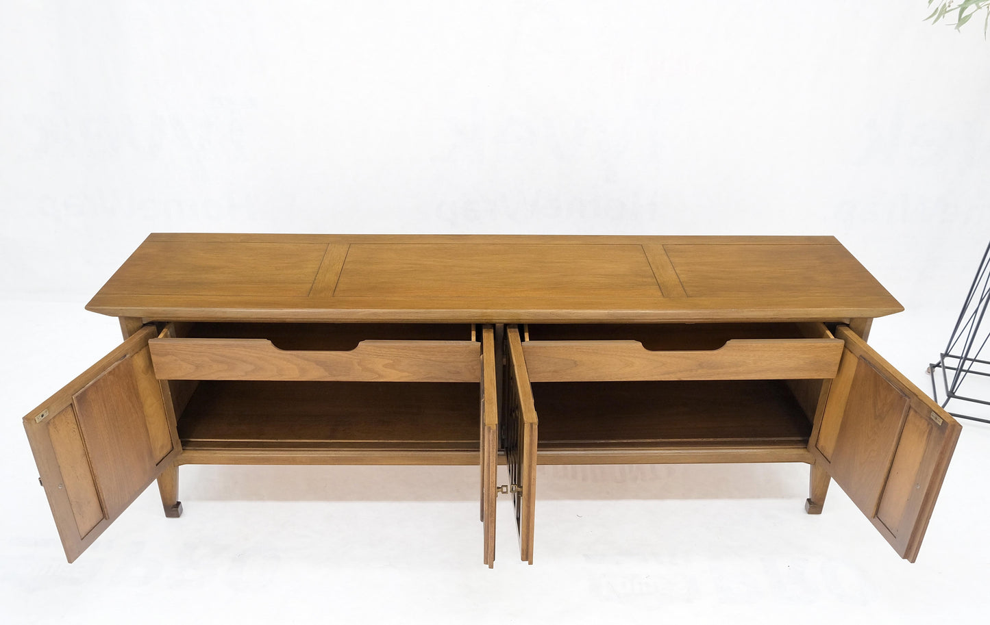 EstablishedLines Low 4 Door 2 Drawers Mid-Century Modern Credenza Light Walnut Finish Mint!