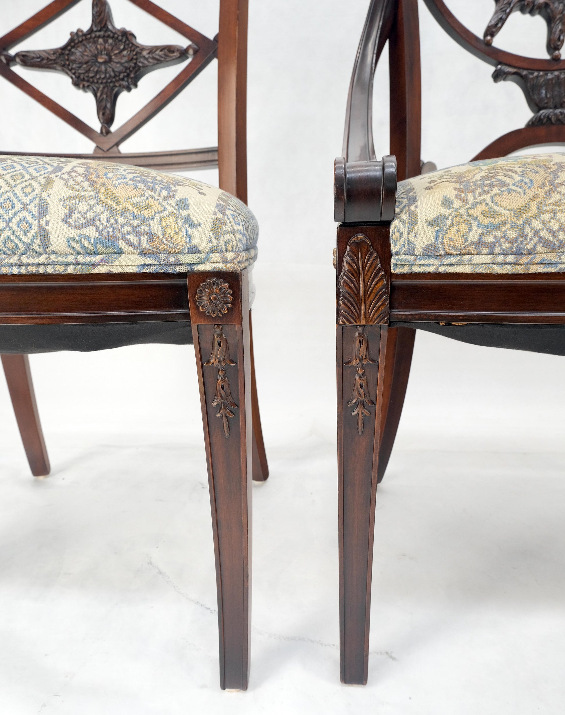 EstablishedLines Set of 8 Very Fine Carved Mahogany Dining Chairs MINT!