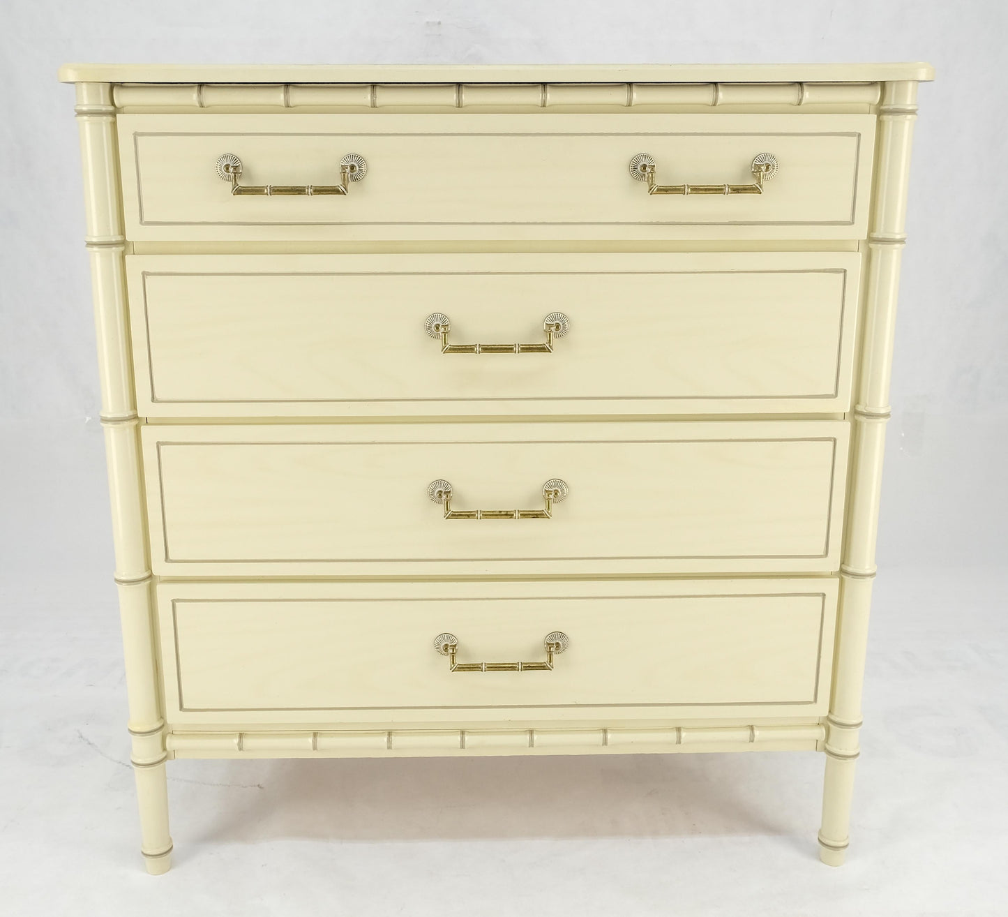 EstablishedLines Faux Bamboo Beige White Lacquer 4 Drawers Bachelor Chest Dresser MINT!