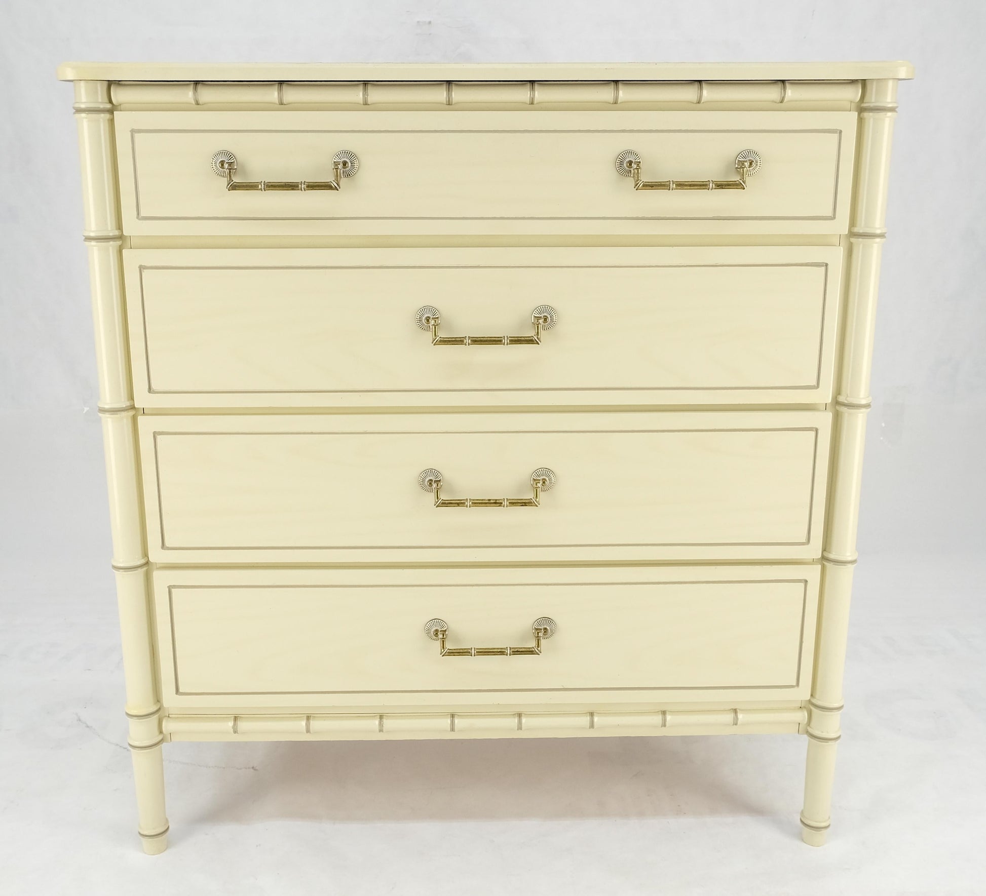 EstablishedLines Faux Bamboo Beige White Lacquer 4 Drawers Bachelor Chest Dresser MINT!