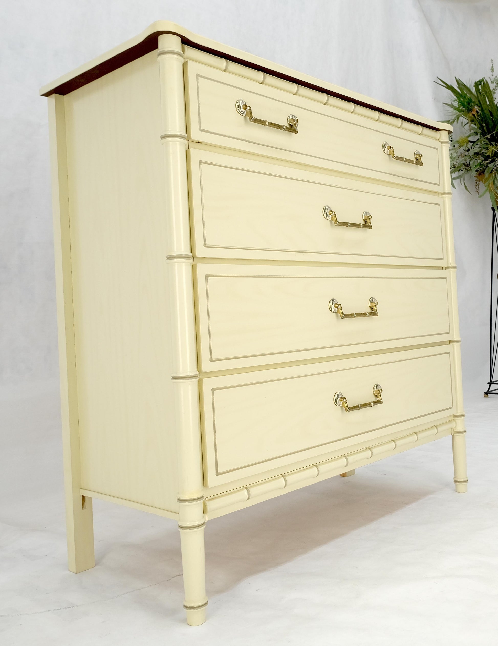 EstablishedLines Faux Bamboo Beige White Lacquer 4 Drawers Bachelor Chest Dresser MINT!
