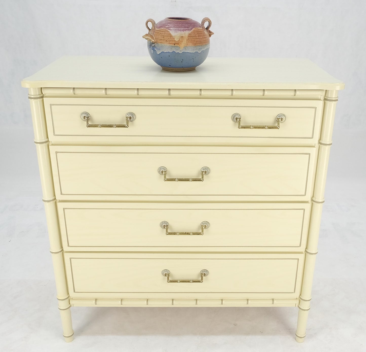 EstablishedLines Faux Bamboo Beige White Lacquer 4 Drawers Bachelor Chest Dresser MINT!