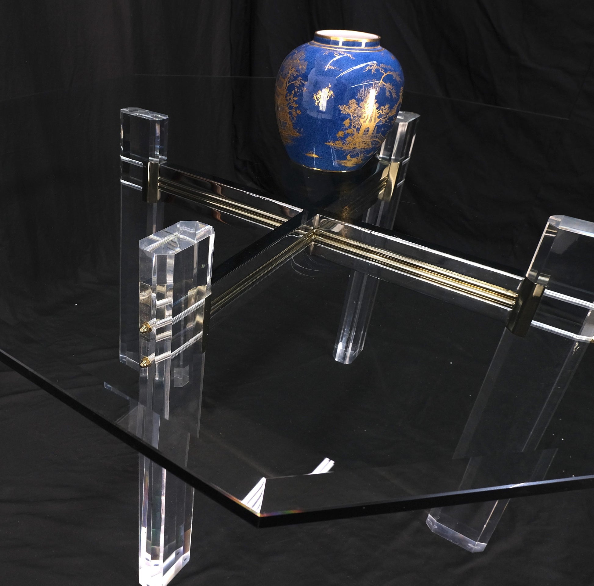 EstablishedLines Glass Top Octagonal Shape Lucite Base Dining Conference Table Mint!