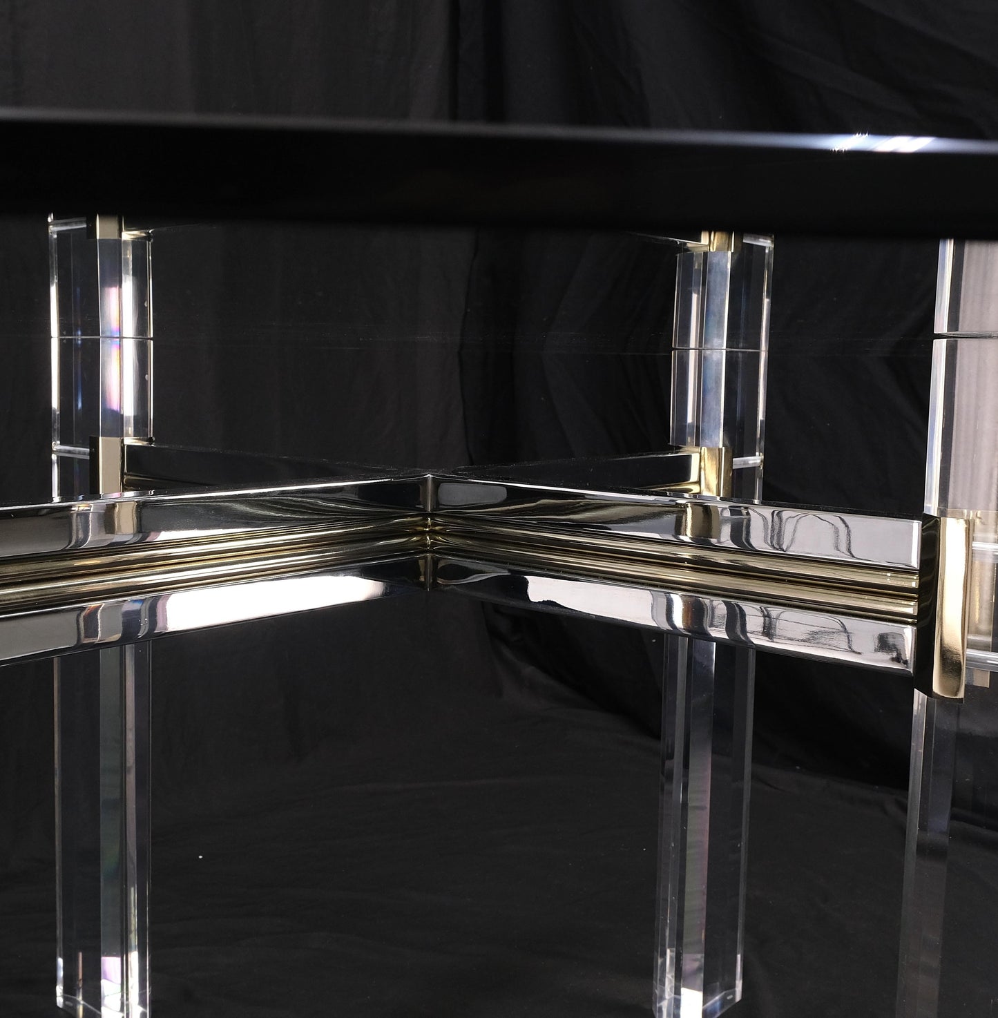 EstablishedLines Glass Top Octagonal Shape Lucite Base Dining Conference Table Mint!