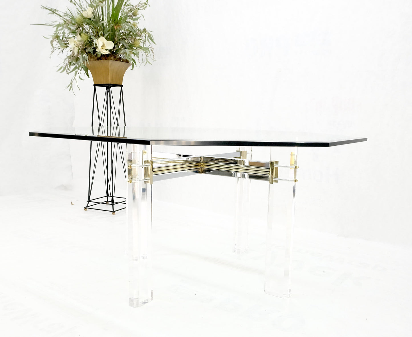 EstablishedLines Glass Top Octagonal Shape Lucite Base Dining Conference Table Mint!
