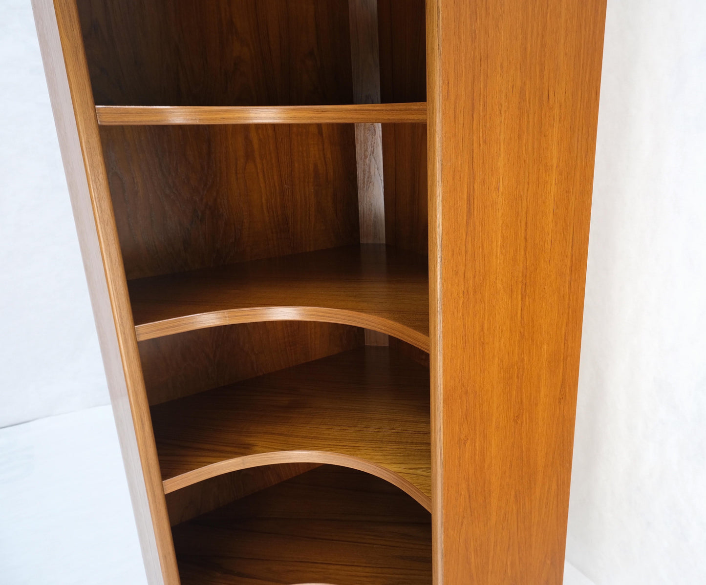 Danish Mid-Century Modern Corner Teak Bookcase Shelving Unit Etagere Mint!