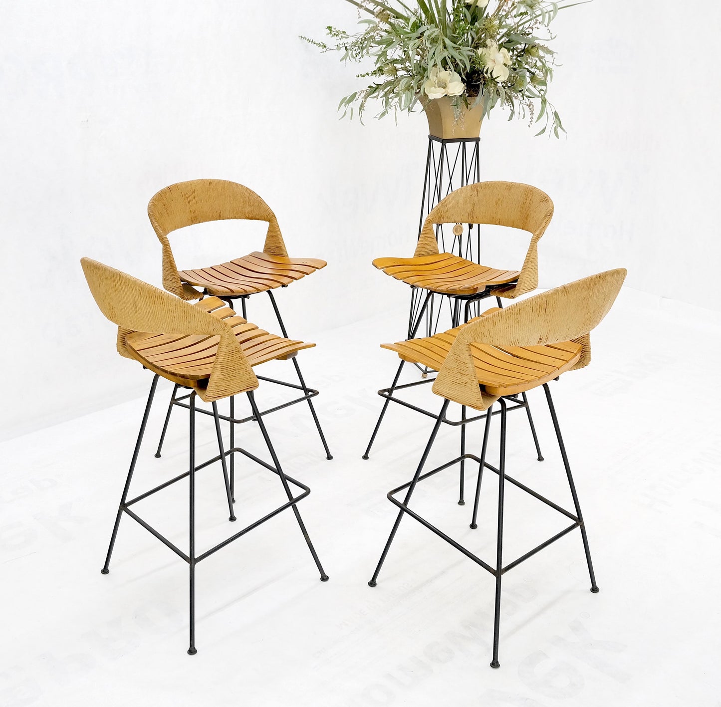 Set of 4 Arthur Umanoff Rush Seat Wire Bases Bar Stools circa 1970s Near Mint!