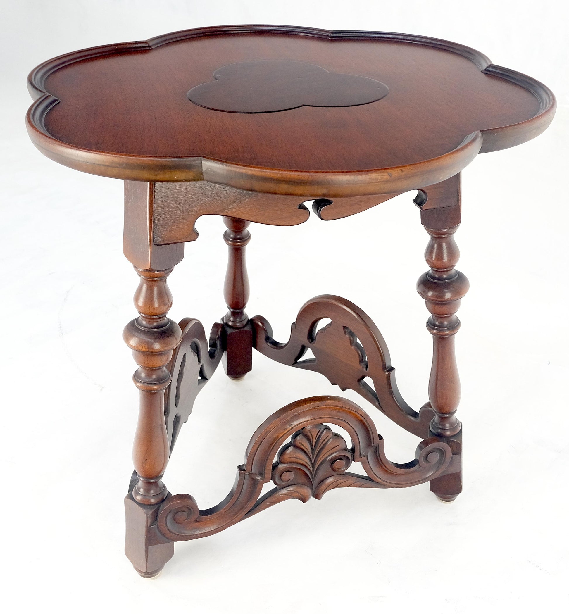 EstablishedLines Clover Shape Top Carved Triangle Base Side Lamp End Center Occasional Table MINT