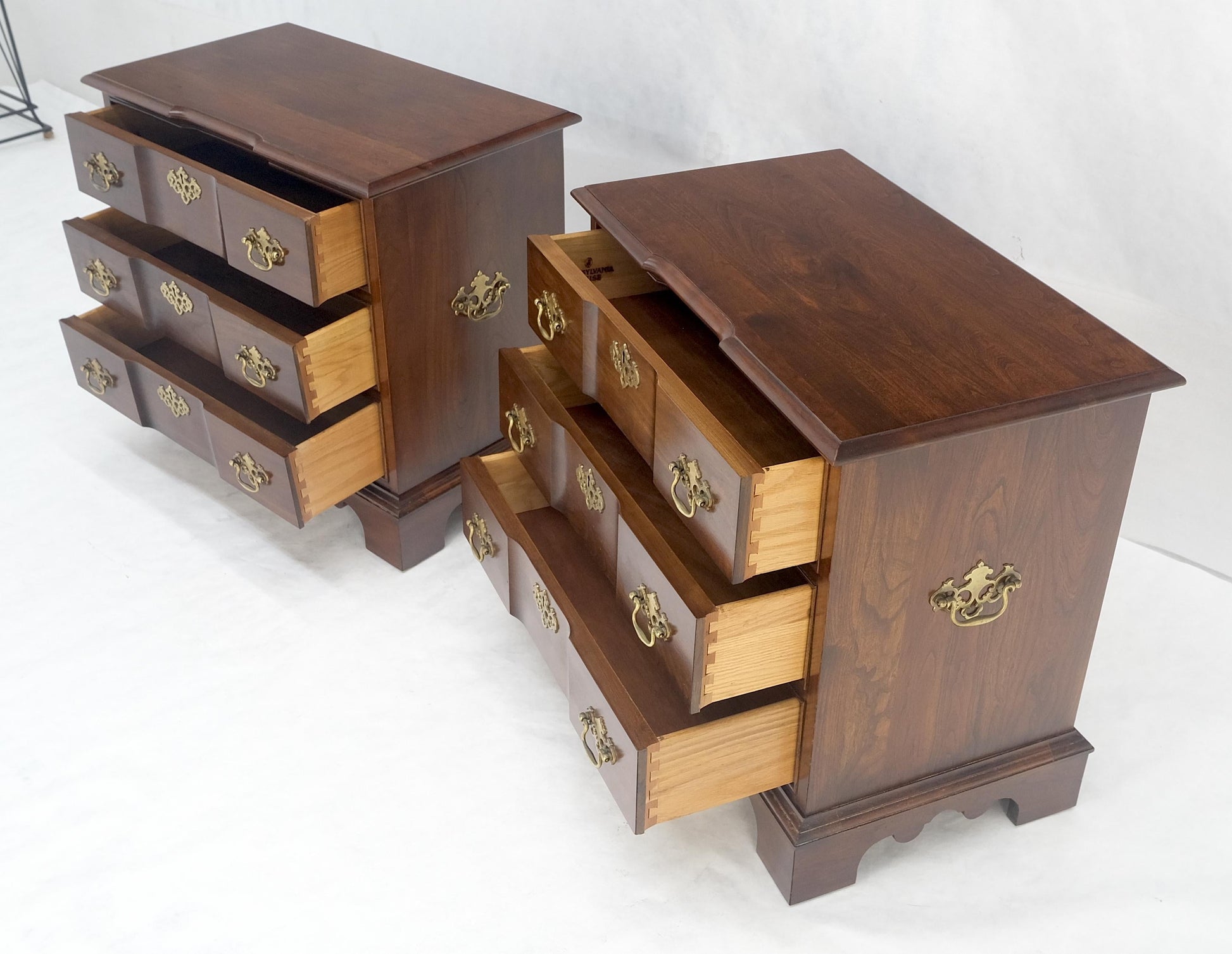 EstablishedLines Pair of Solid Cherry 3 Drawers Block Front Nightstands End Tables Stands MIINT