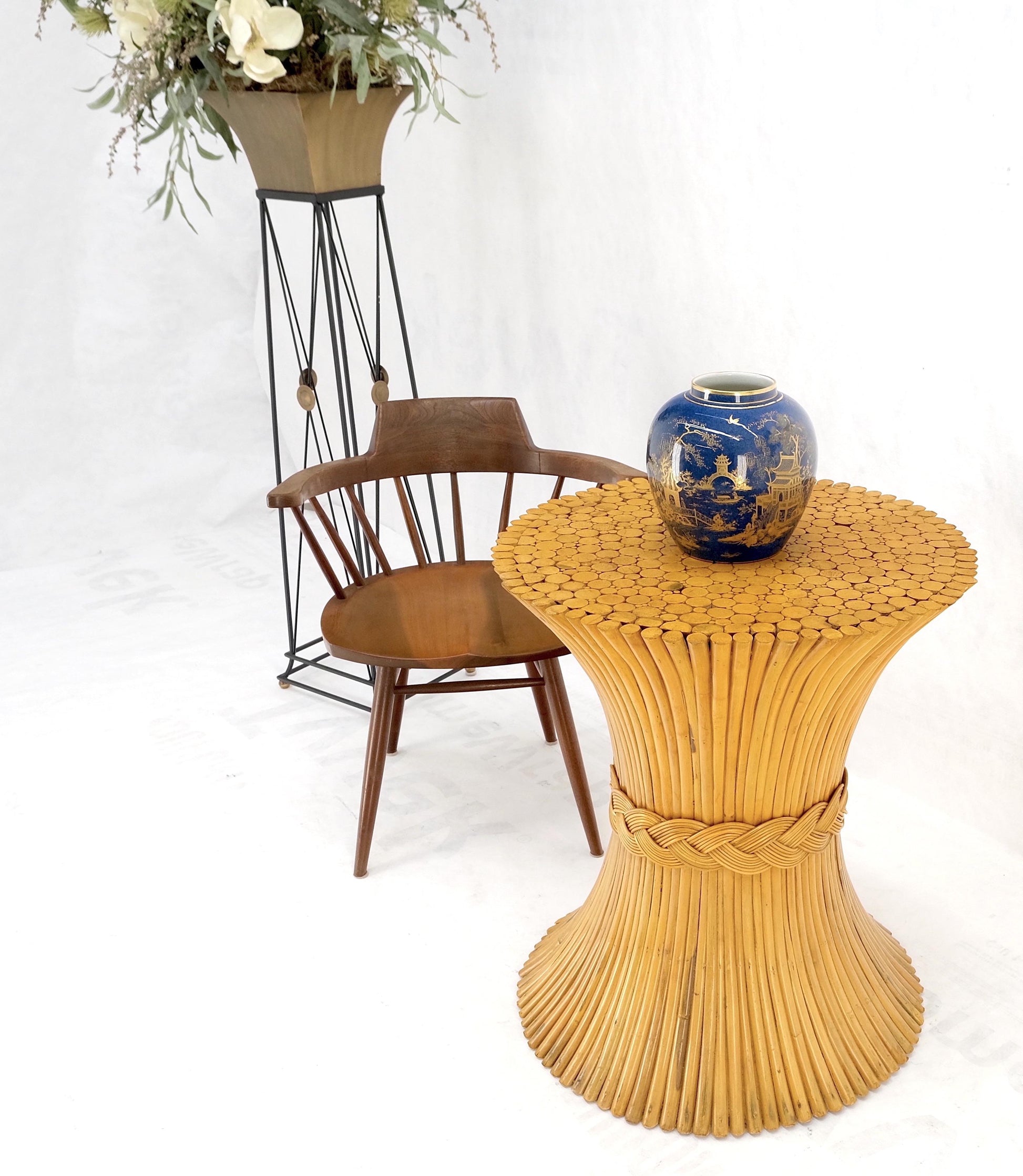 EstablishedLines Sheath of "Wheat" Style Round Base for Round Glass Dining Conference Table