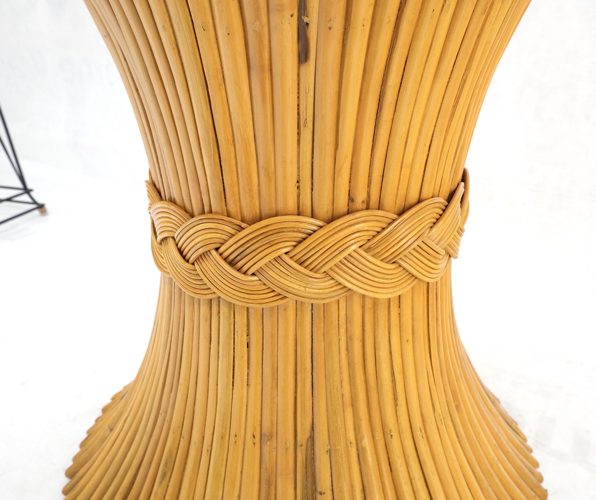 EstablishedLines Sheath of "Wheat" Style Round Base for Round Glass Dining Conference Table