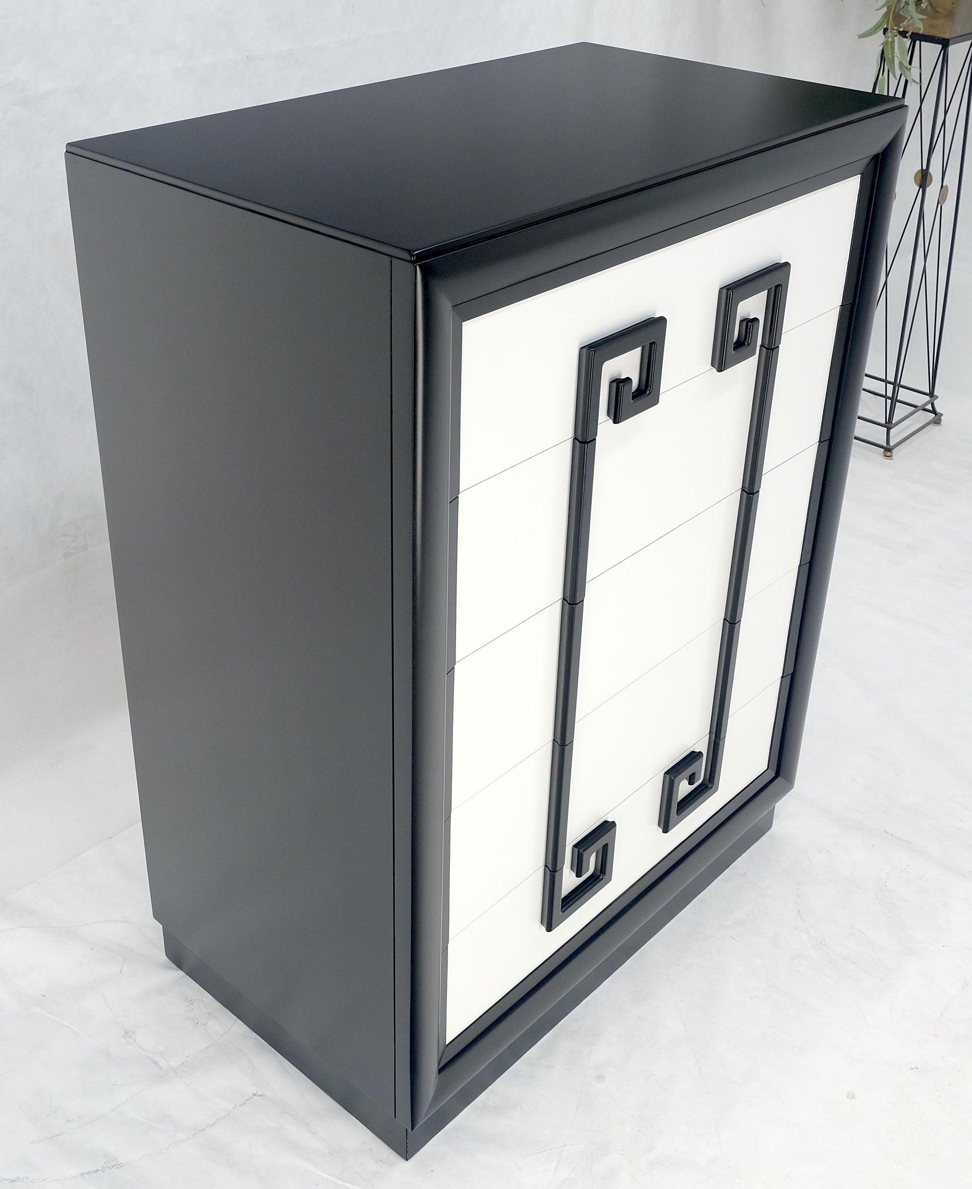 EstablishedLines Kittinger Black & White Lacquer Mandarin Chest of 5 Drawers Dresser MINT!