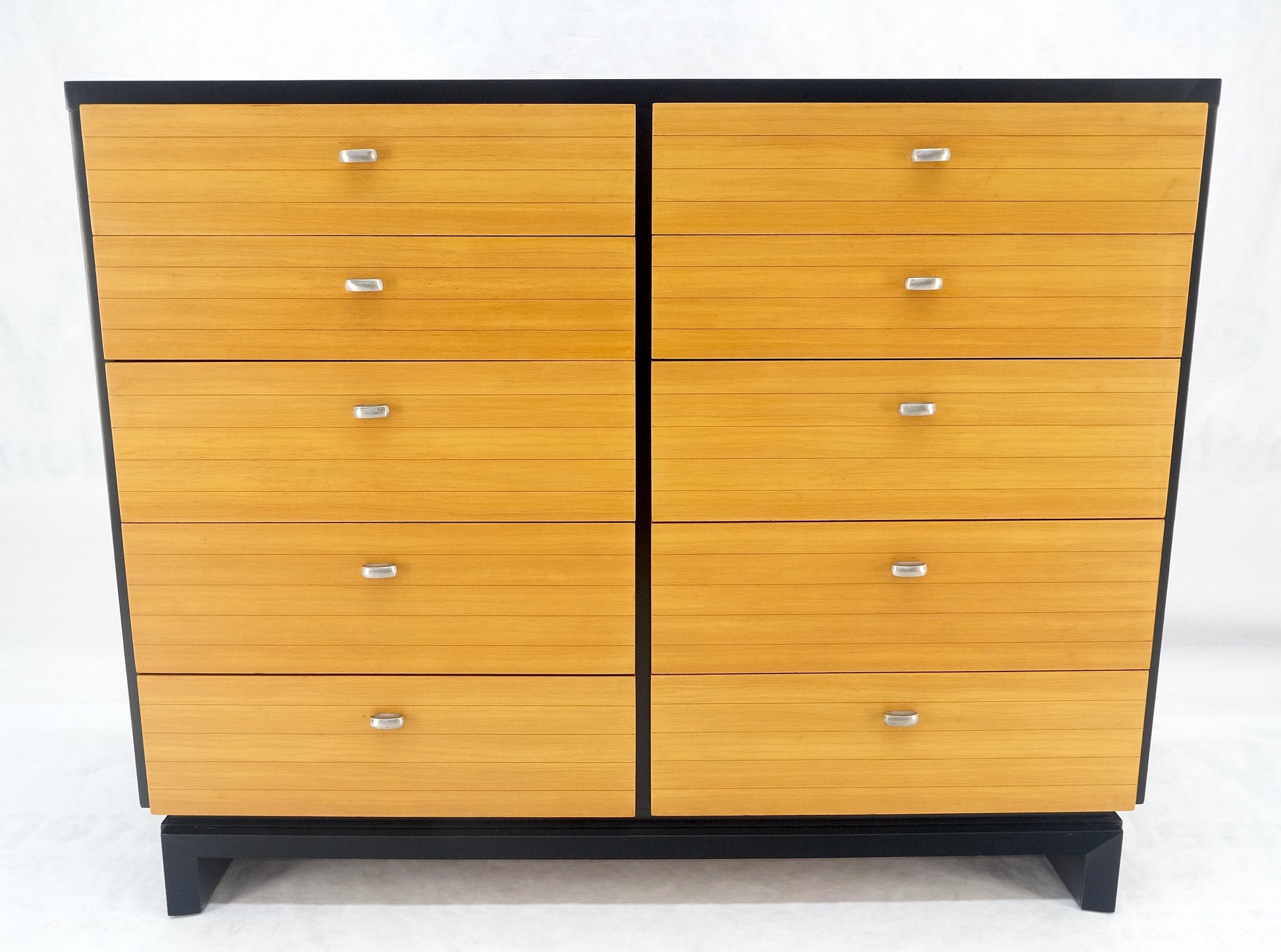 EstablishedLines American of Martinsville Black & Blond 10 Drawers Dresser on Bracket Feet MINT!