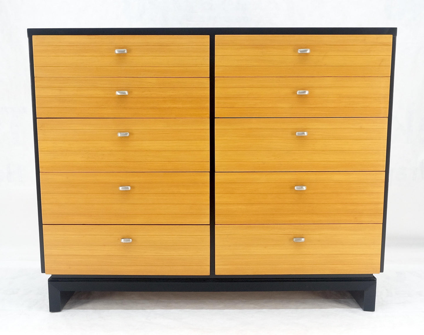 EstablishedLines American of Martinsville Black & Blond 10 Drawers Dresser on Bracket Feet MINT!