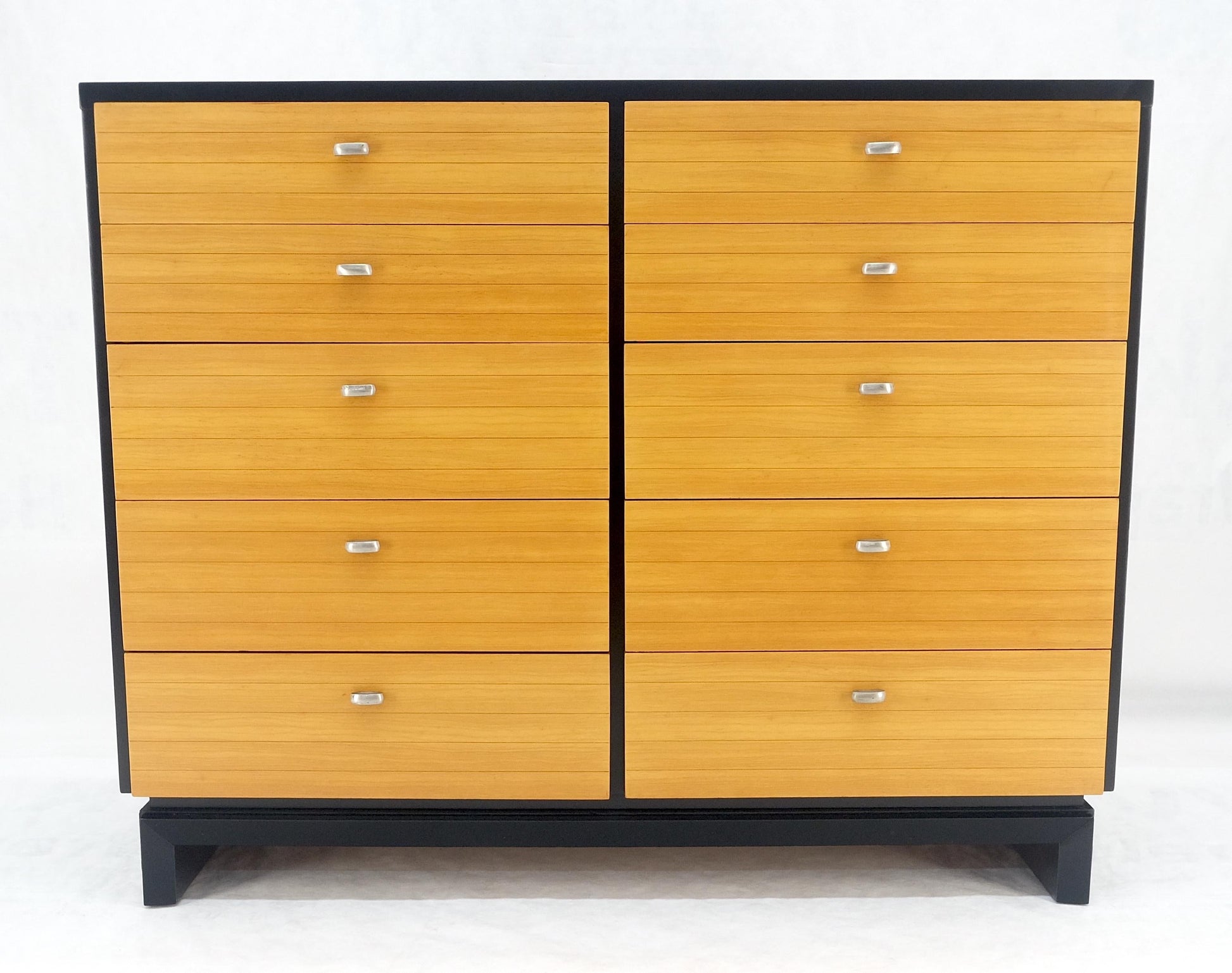 EstablishedLines American of Martinsville Black & Blond 10 Drawers Dresser on Bracket Feet MINT!