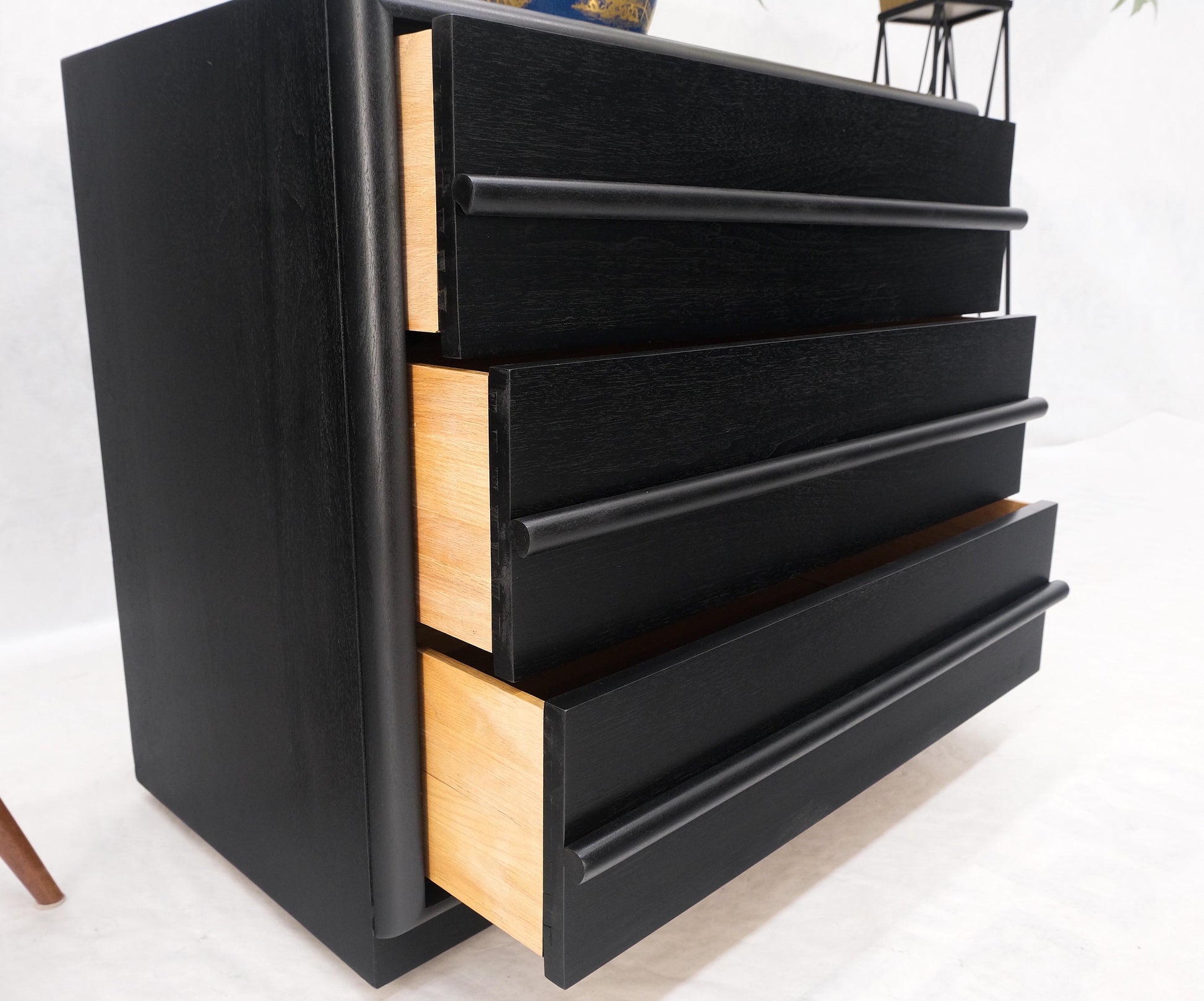Gibbings Widdicomb Ebonized Black Lacquer 3 Drawers Bachelor Chest Dresser Mint!