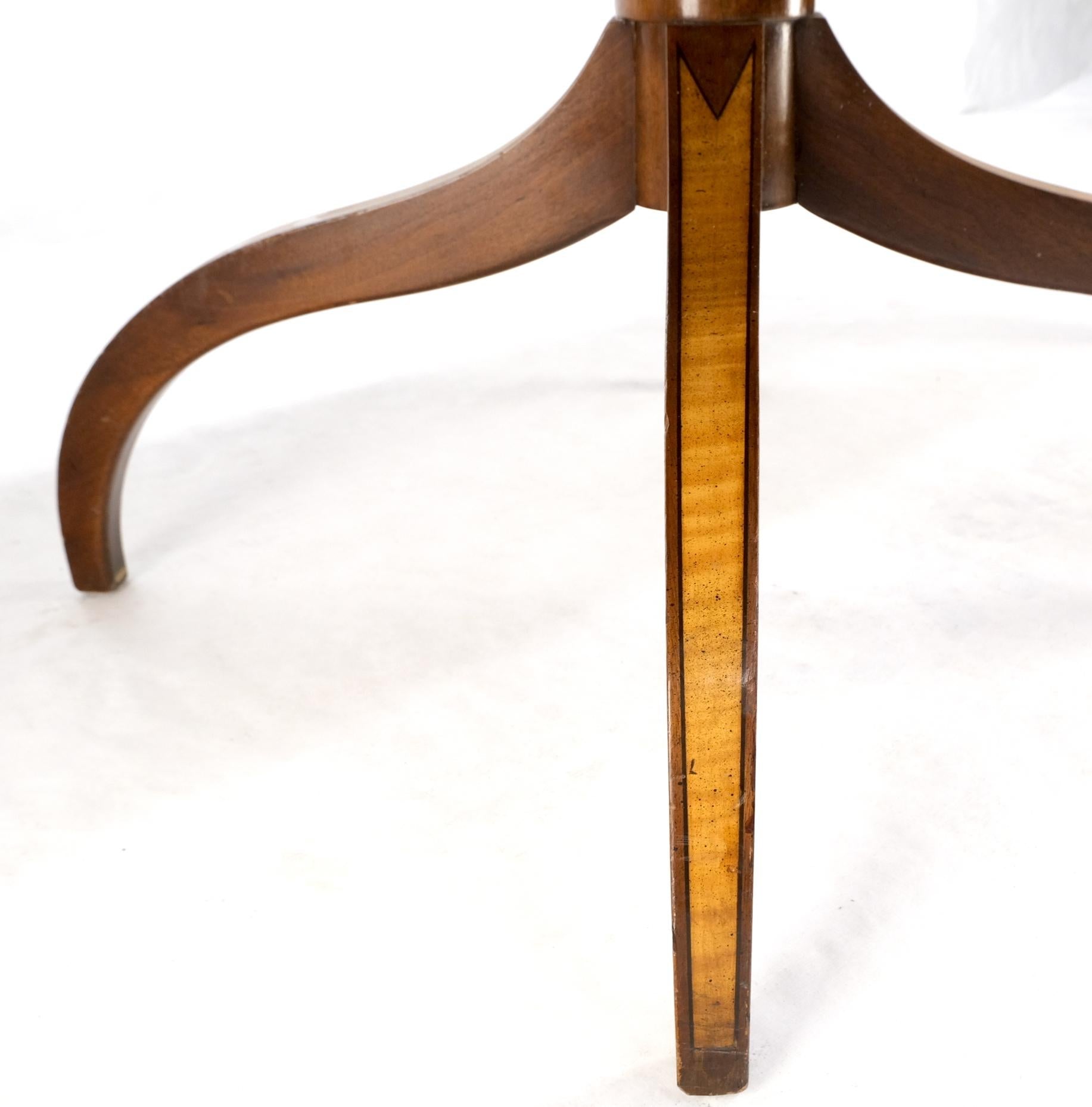 EstablishedLines Charak Lacquered Mahogany Banded Round Dining Table w/ 2 Leaves Inlaid Legs Mint