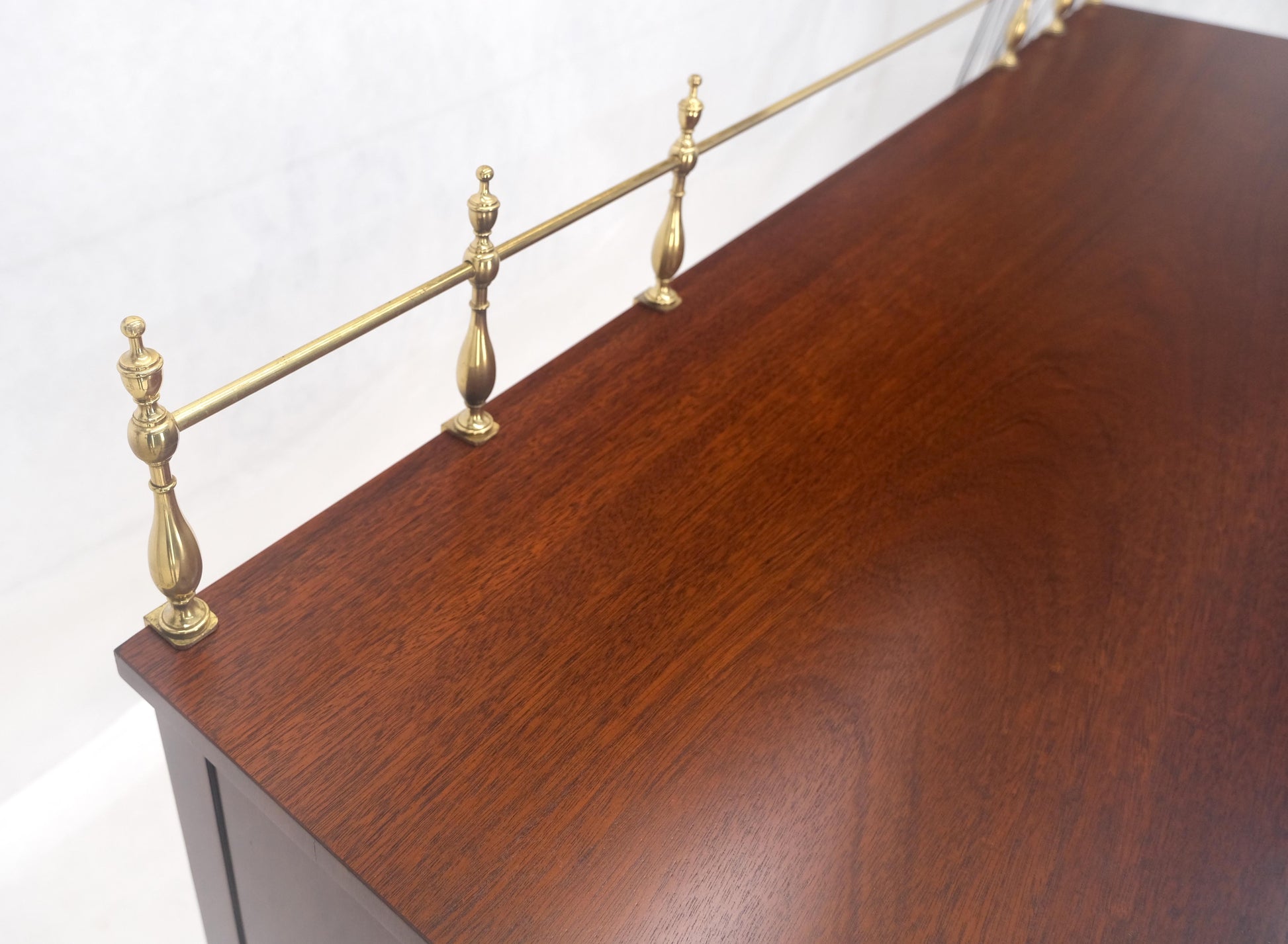 EstablishedLines Kindel Brass Gallery Top 3 Drawers 1 Door Mahogany Federal Style Sideboard MINT