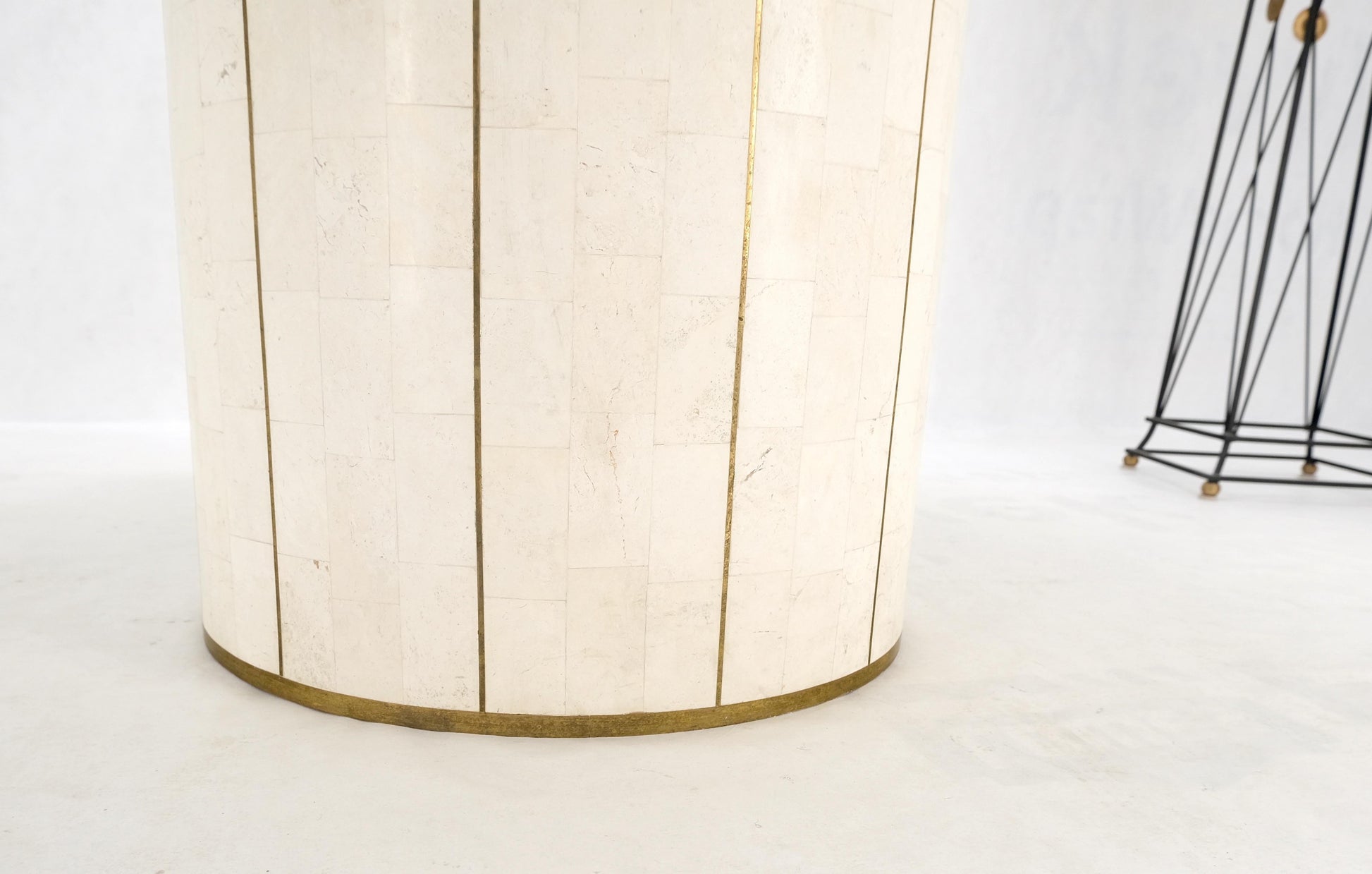 EstablishedLines Round Travertine Tile Brass Inlay Cylinder Base Dining Conference Table Mint!