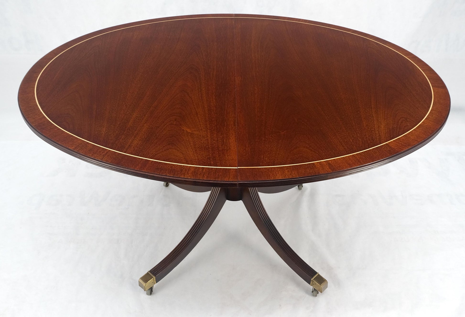 EstablishedLines Baker Banded Oval Round Single Pedestal Mahogany Dining Table 2x20" Leaves MINT!