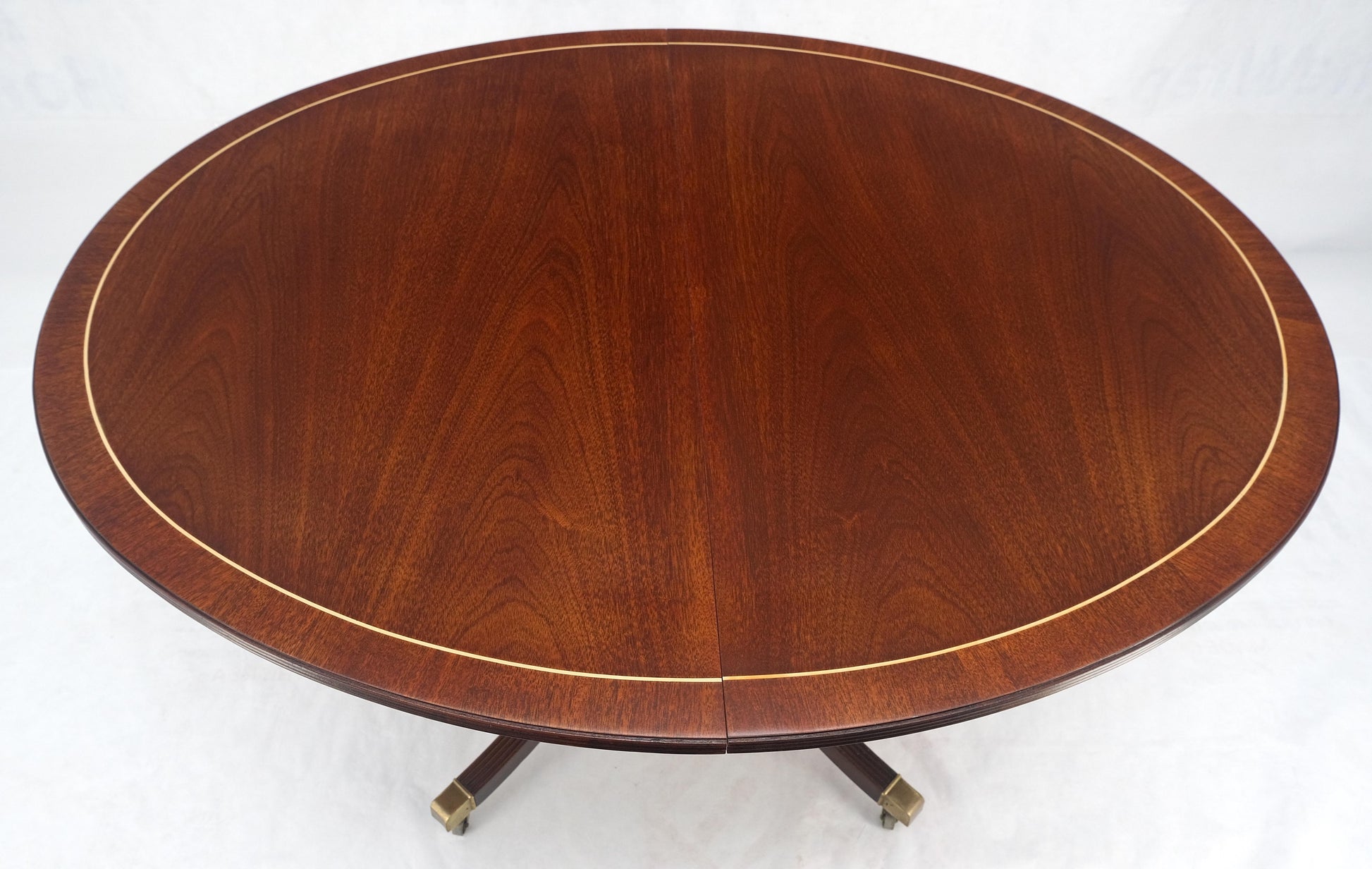 EstablishedLines Baker Banded Oval Round Single Pedestal Mahogany Dining Table 2x20" Leaves MINT!
