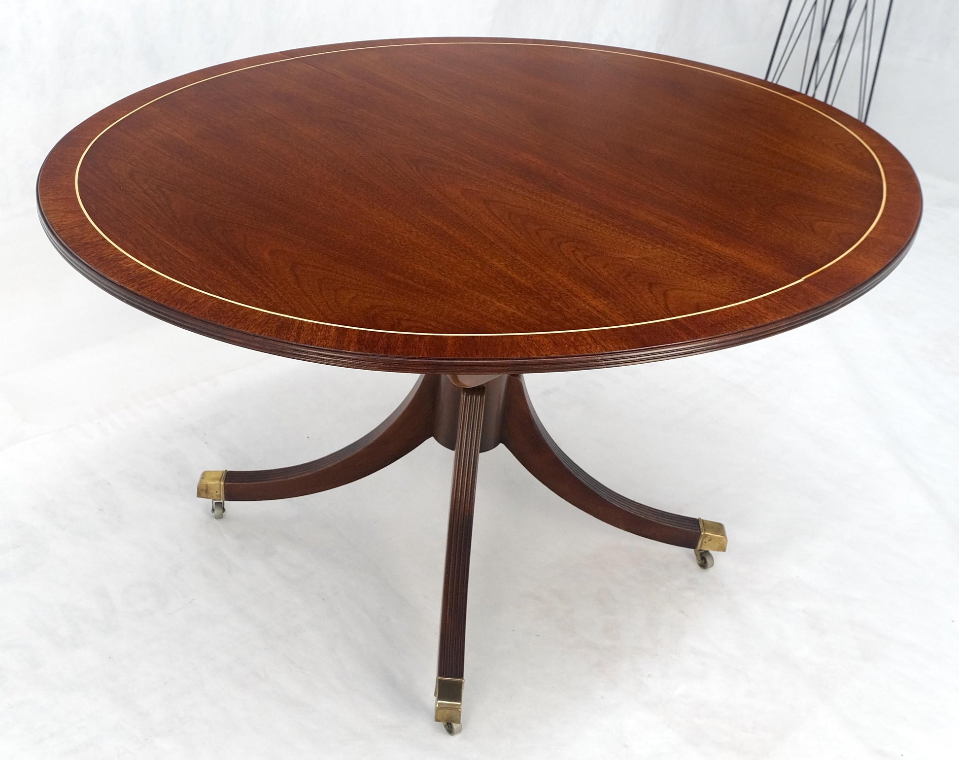 EstablishedLines Baker Banded Oval Round Single Pedestal Mahogany Dining Table 2x20" Leaves MINT!