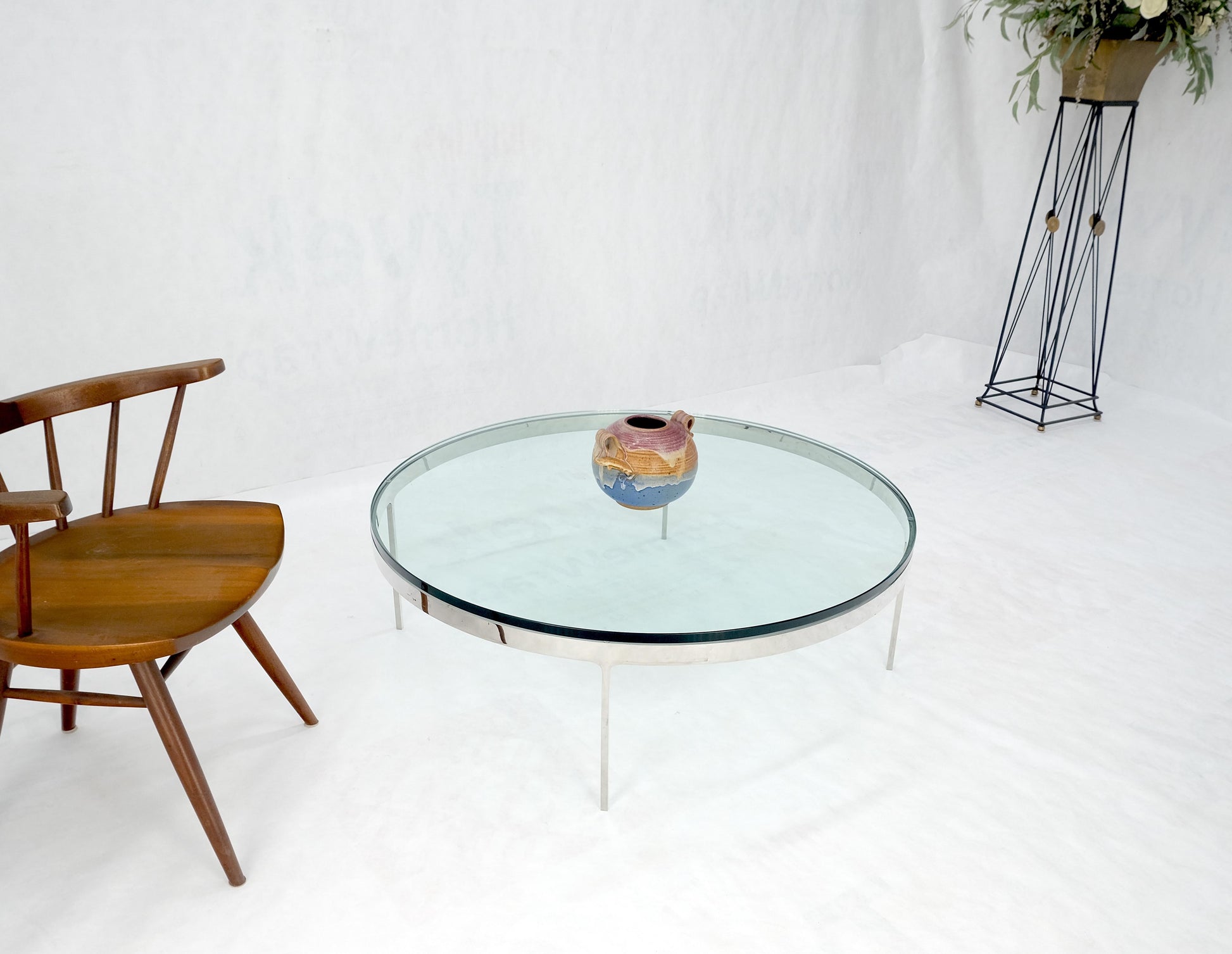 EstablishedLines Bauhaus 3/4" Thick Glass Top Round Stainless Steel Base Coffee Center Table MINT