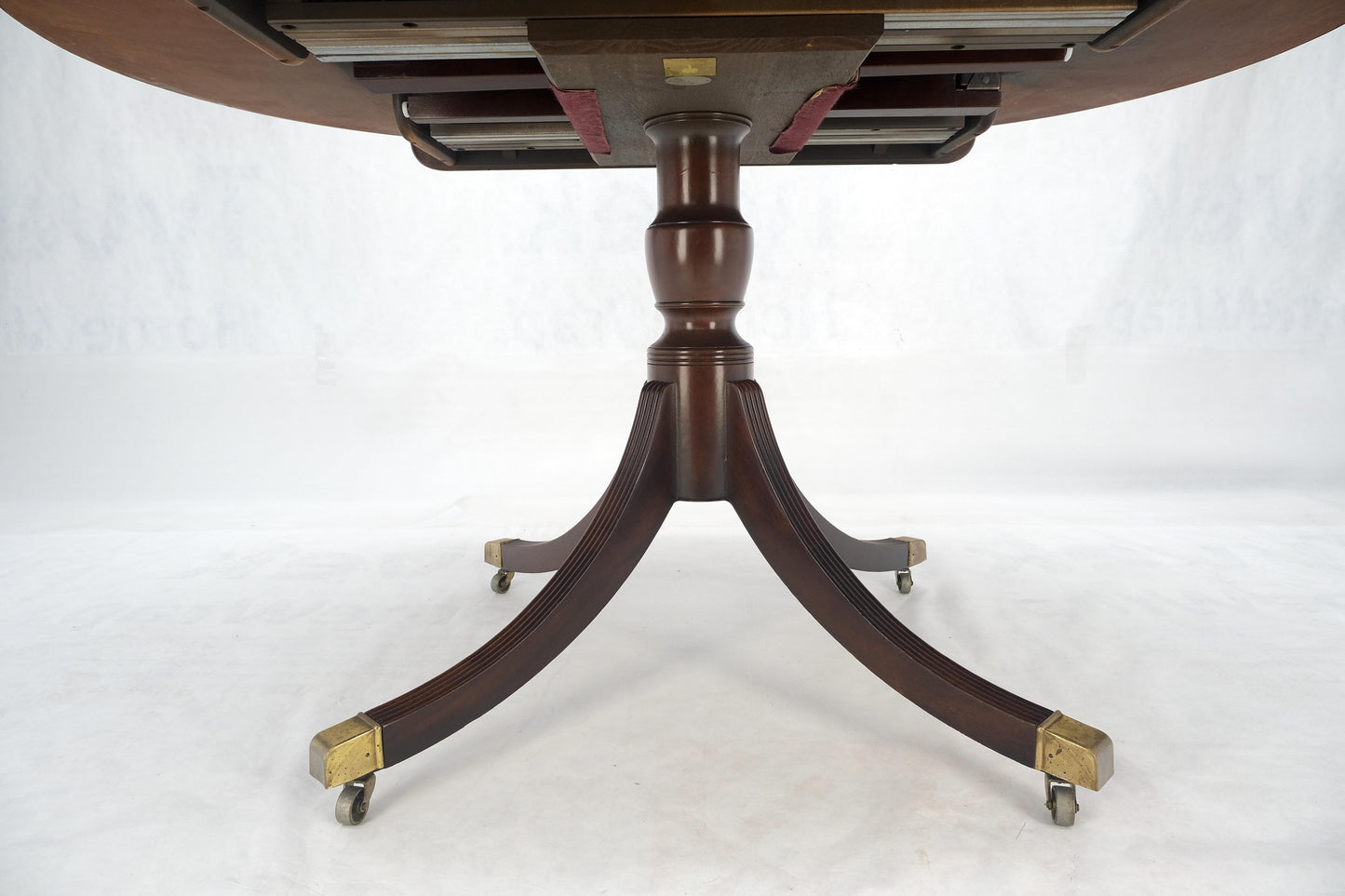 EstablishedLines Baker Banded Oval Round Single Pedestal Mahogany Dining Table 2x20" Leaves MINT!