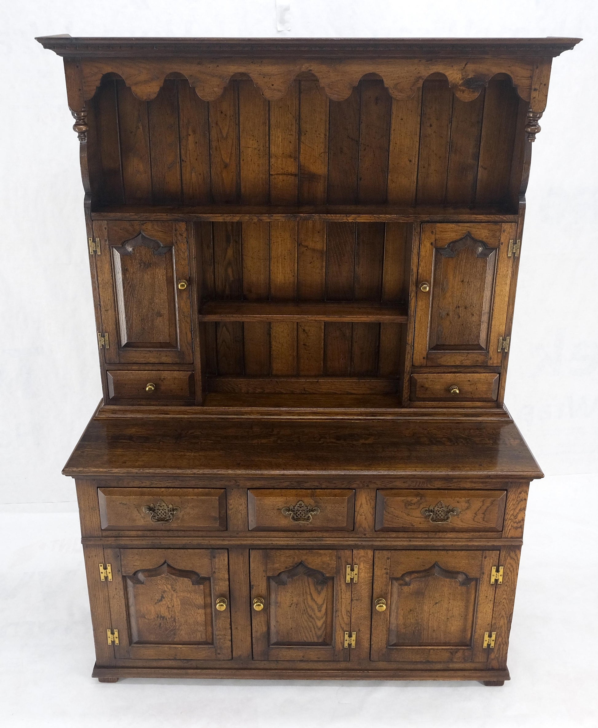 EstablishedLines Dovetailed Drawer Quality Farmhouse Welsh Oak Cupboard Breakfront Sideboard MINT