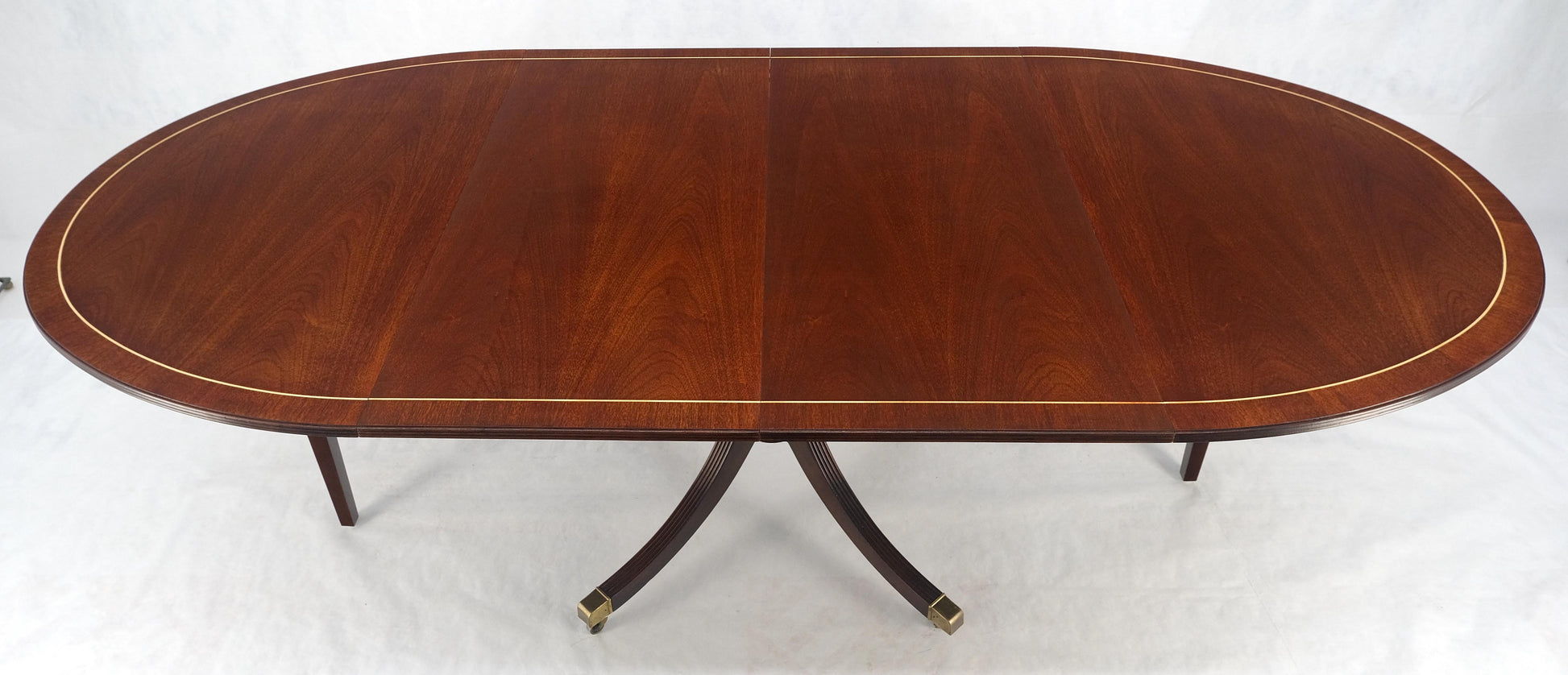 EstablishedLines Baker Banded Oval Round Single Pedestal Mahogany Dining Table 2x20" Leaves MINT!
