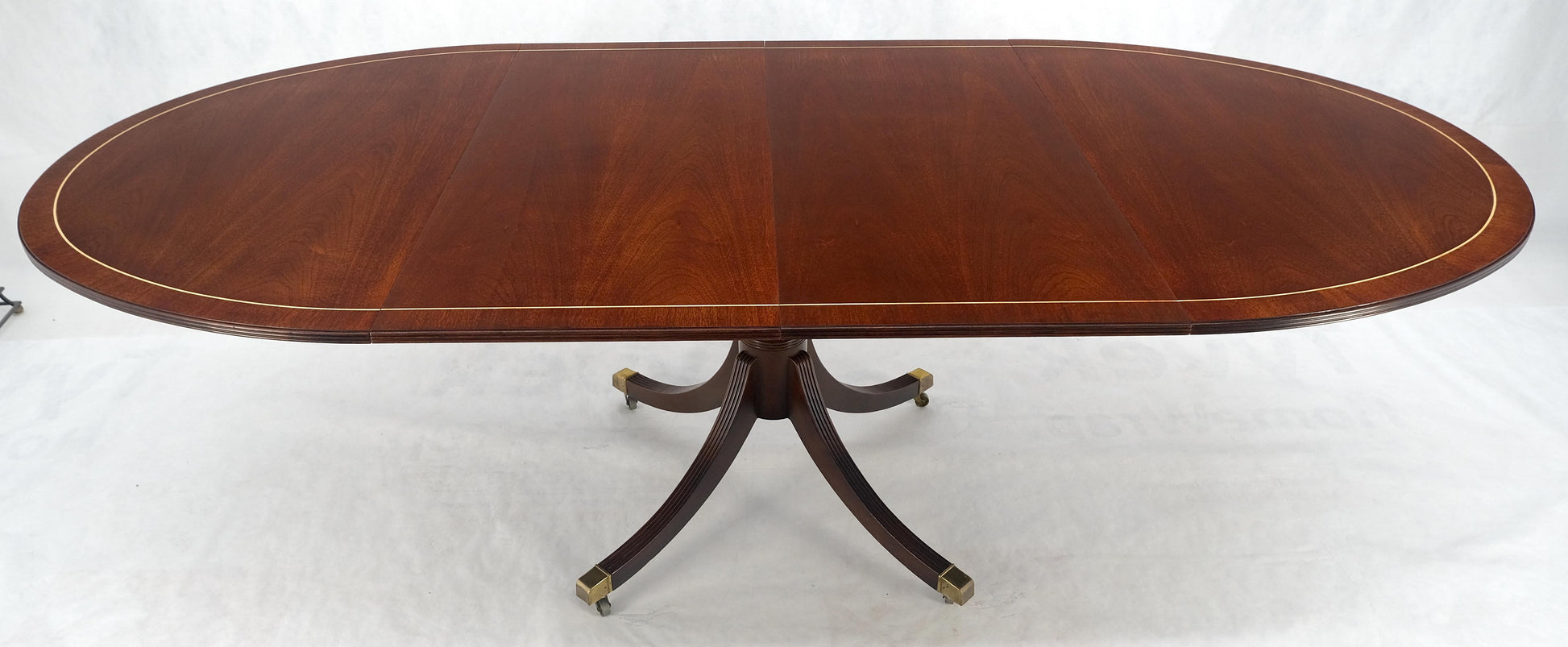 EstablishedLines Baker Banded Oval Round Single Pedestal Mahogany Dining Table 2x20" Leaves MINT!