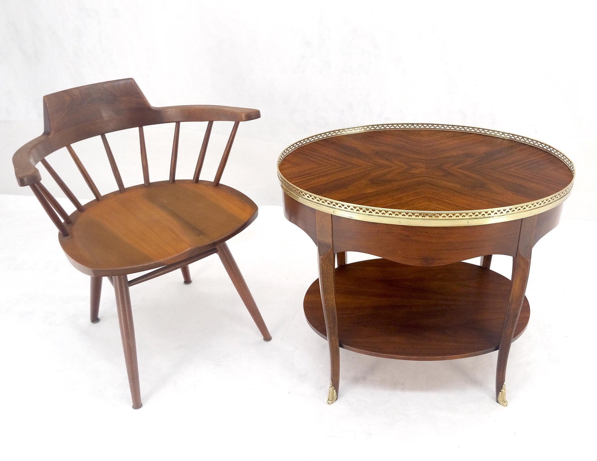 EstablishedLines Baker Brass Gallery & Feet Oval Top Two Tier Side End Lamp Table Stand MINT