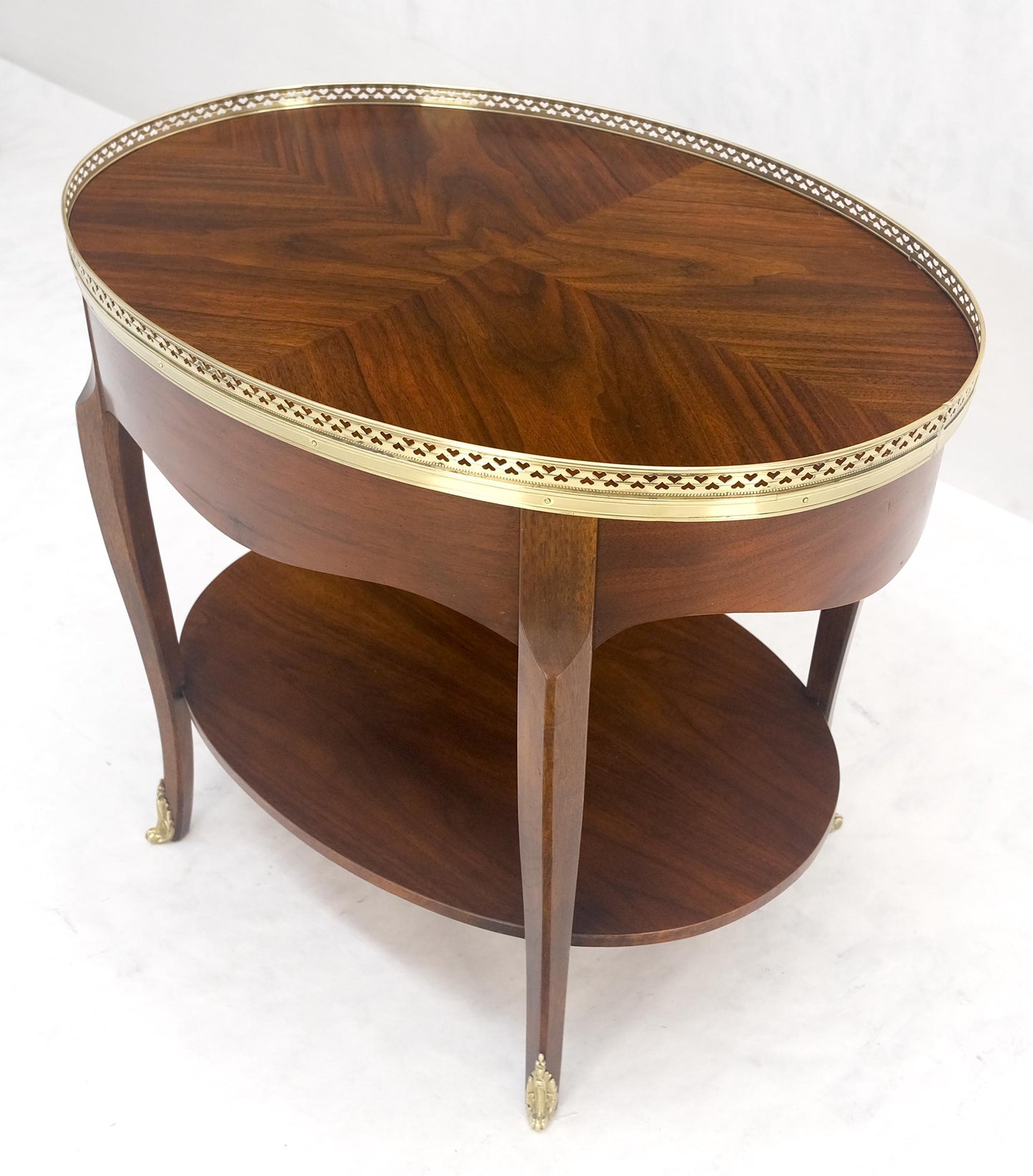 EstablishedLines Baker Brass Gallery & Feet Oval Top Two Tier Side End Lamp Table Stand MINT