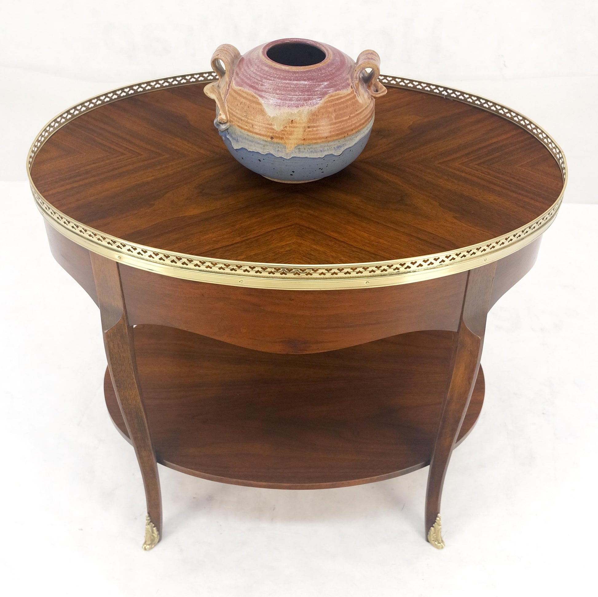 EstablishedLines Baker Brass Gallery & Feet Oval Top Two Tier Side End Lamp Table Stand MINT