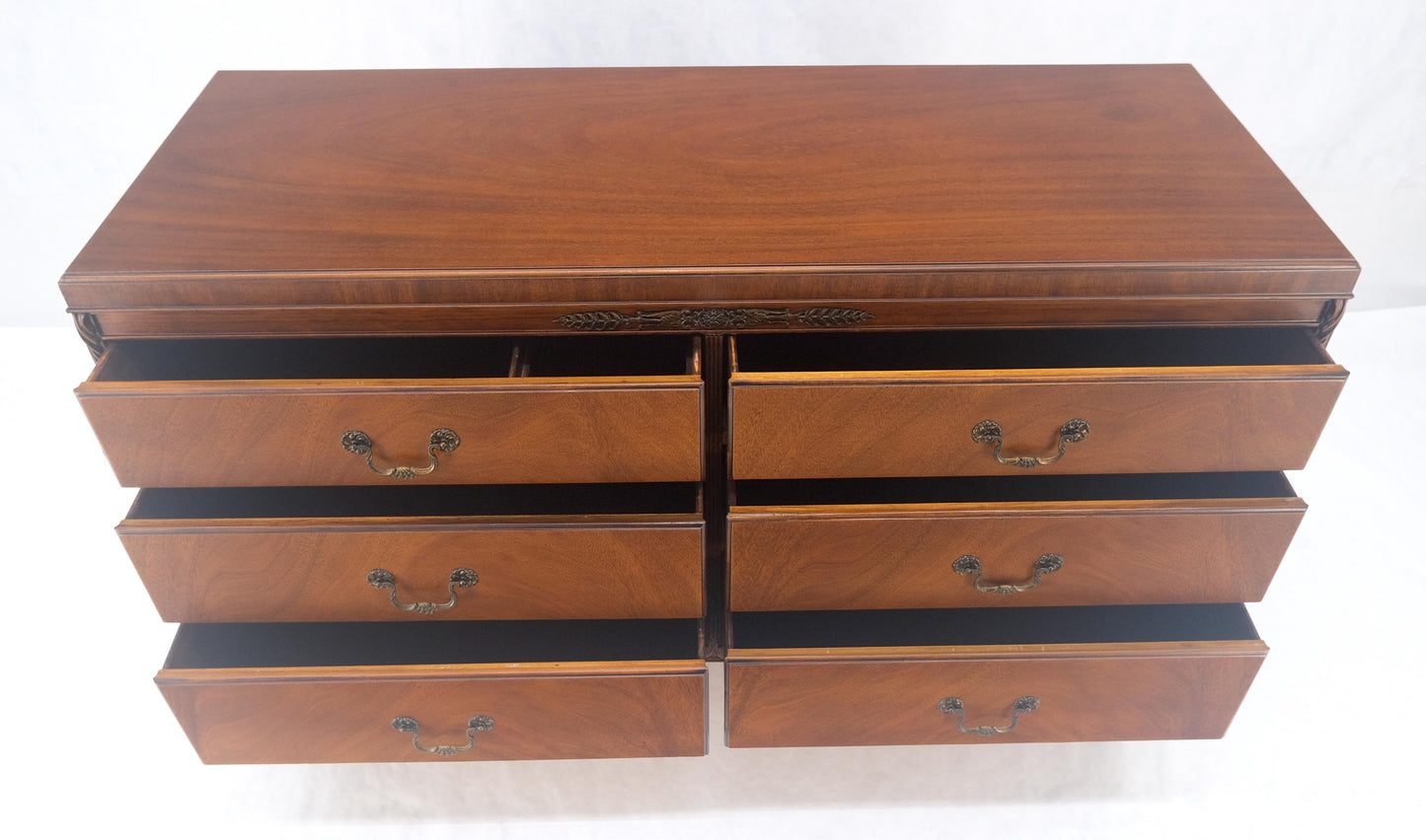 EstablishedLines Duncan Phyve Mahogany 6 Drawers Splayed Carved Legs 6 Drawers Dresser MINT