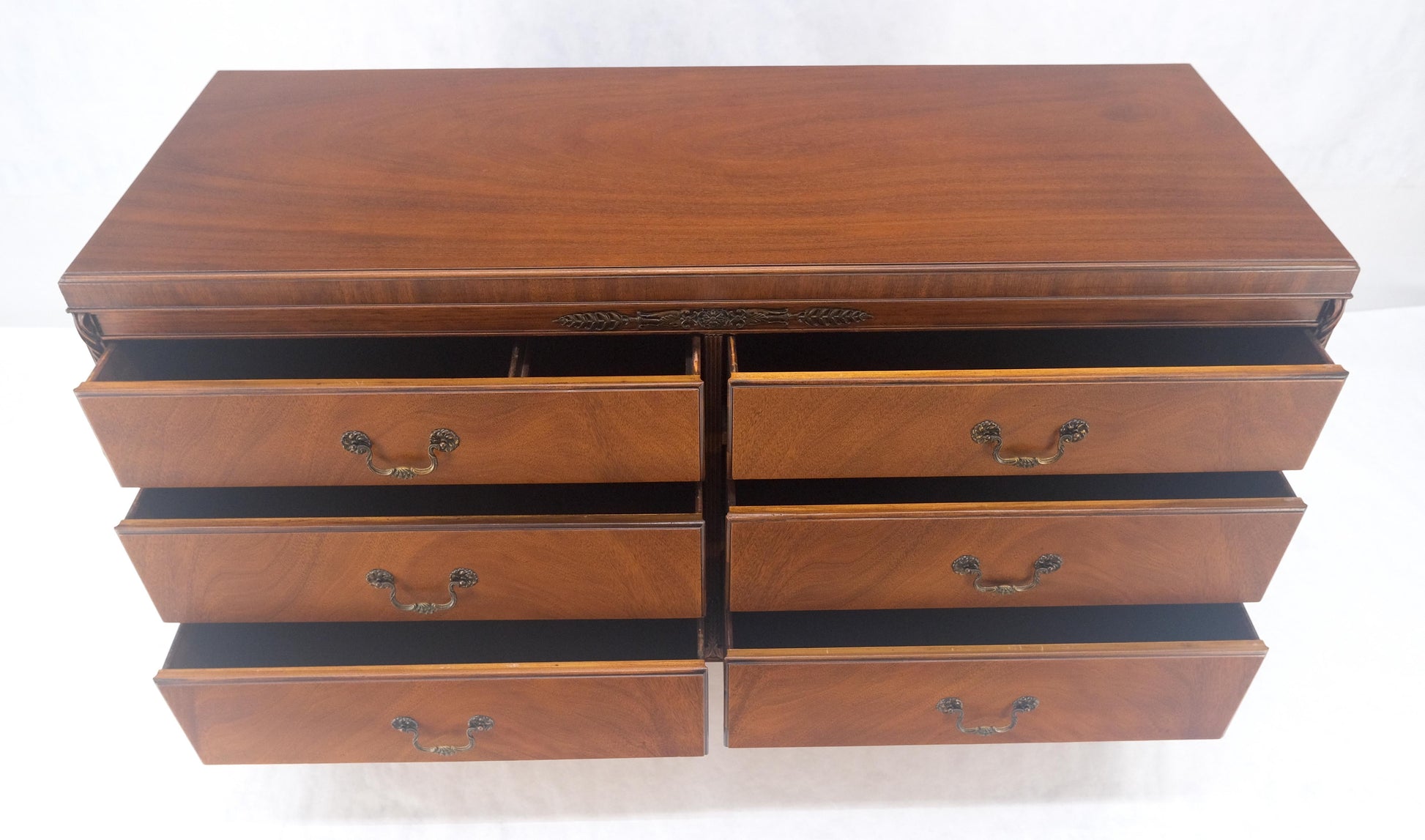 EstablishedLines Duncan Phyve Mahogany 6 Drawers Splayed Carved Legs 6 Drawers Dresser MINT
