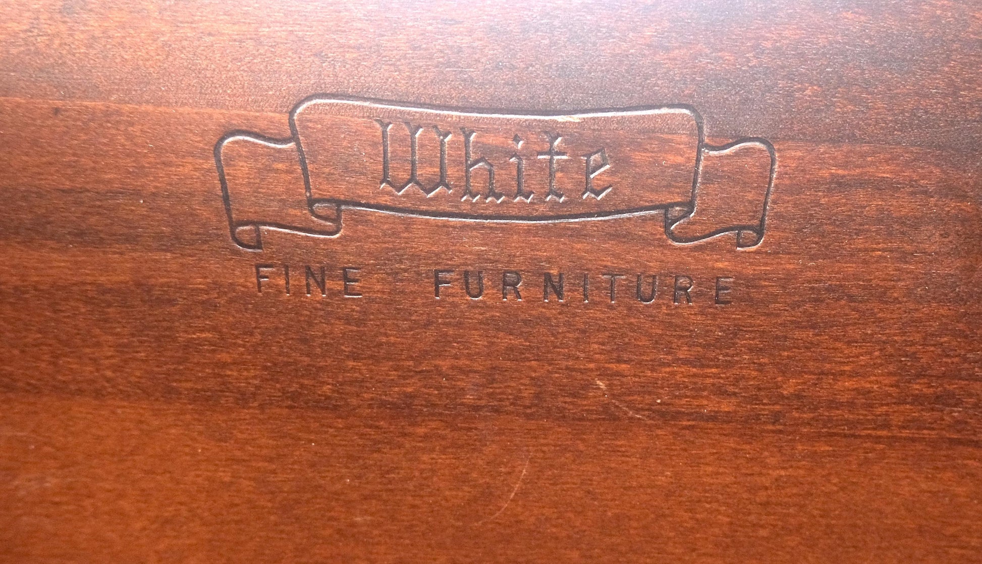 EstablishedLines Duncan Phyve Mahogany 6 Drawers Splayed Carved Legs 6 Drawers Dresser MINT